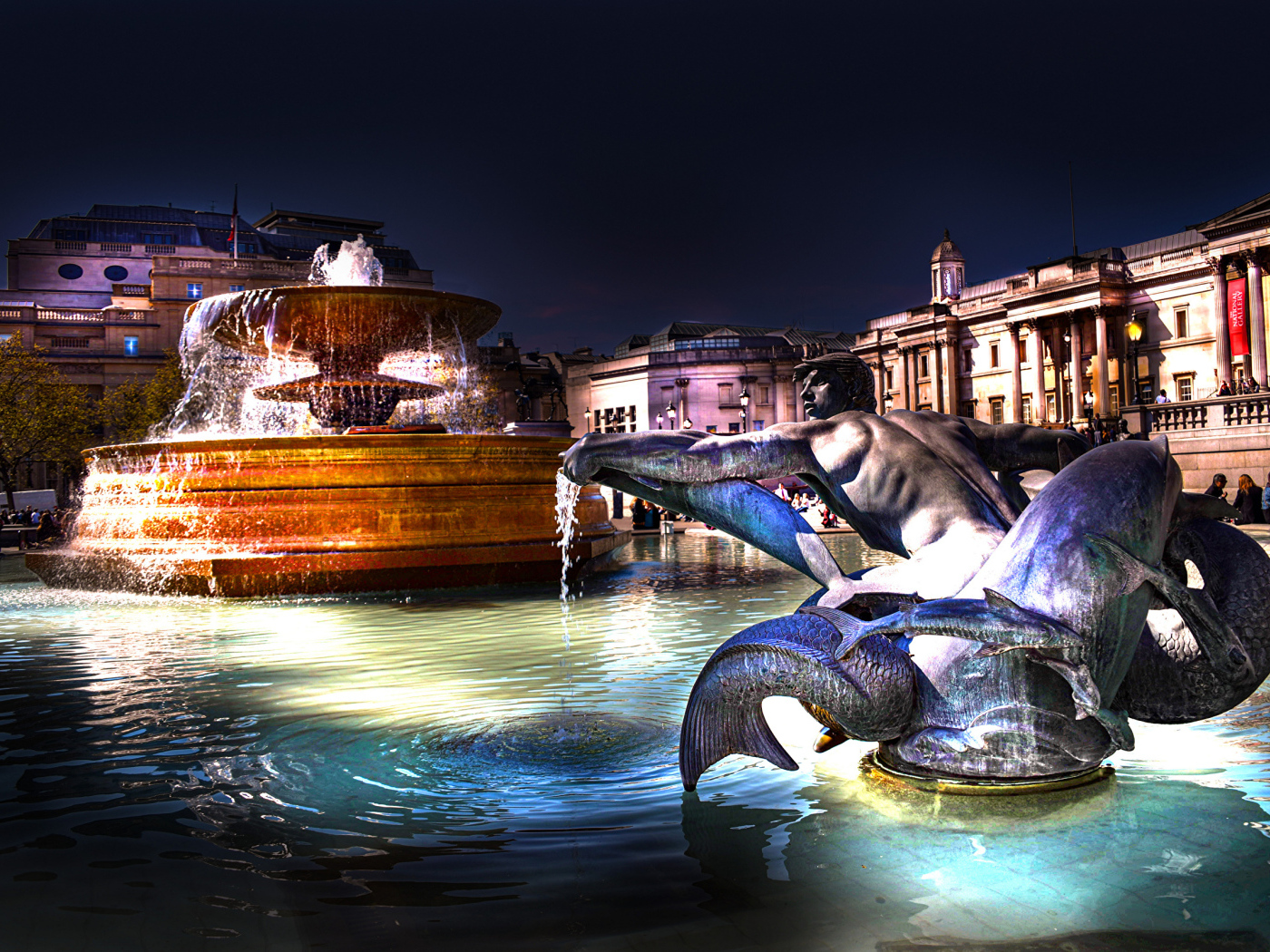 Фонтан на  Трафальгарской  площади, Лондон. Англия