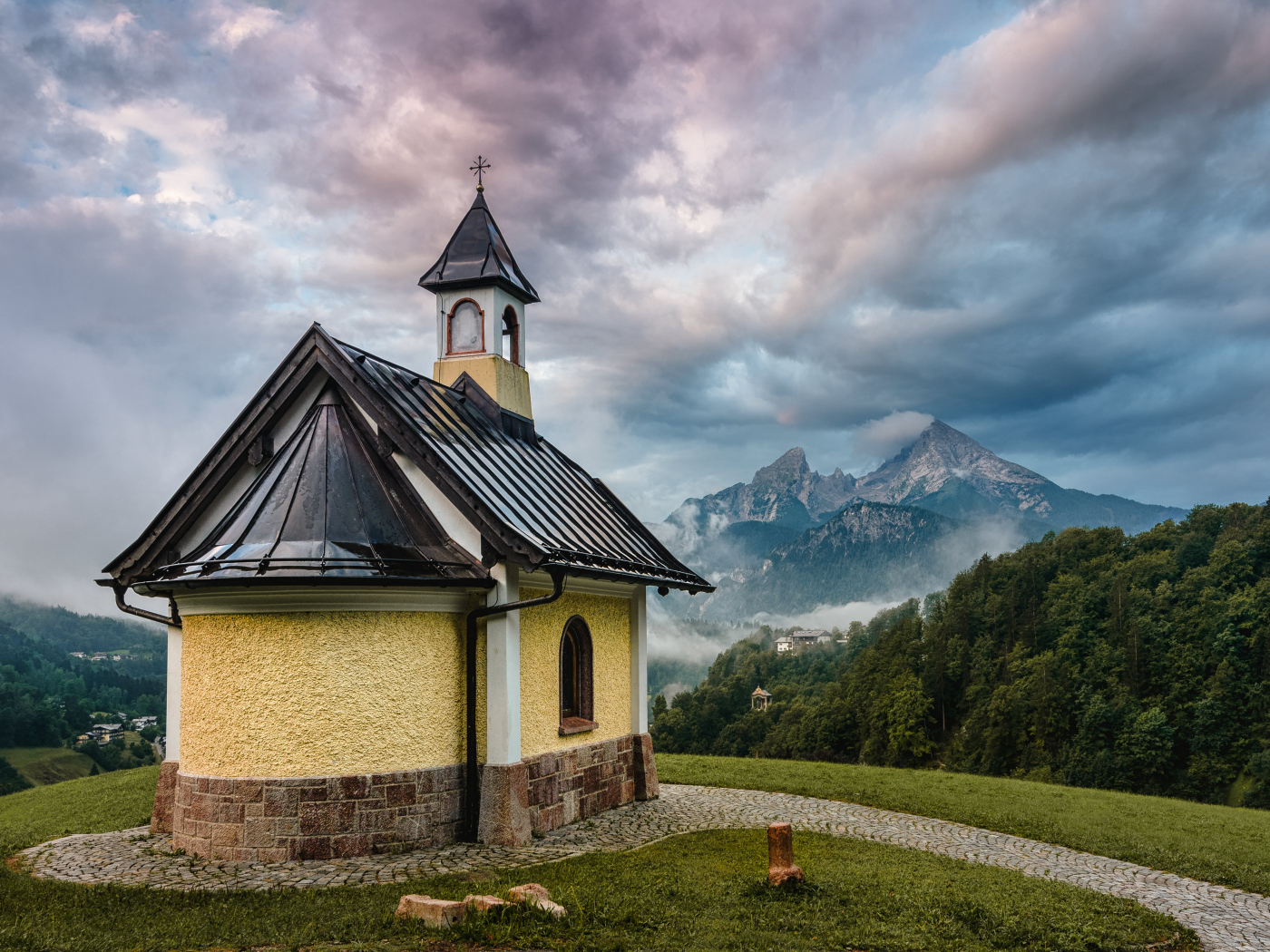Часовня на вершине горы, Германия