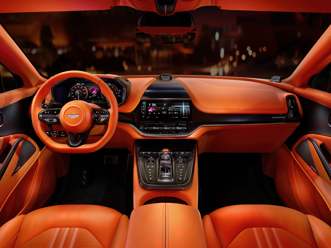 Кожаный салон автомобиля Aston Martin DBX707 2024 года