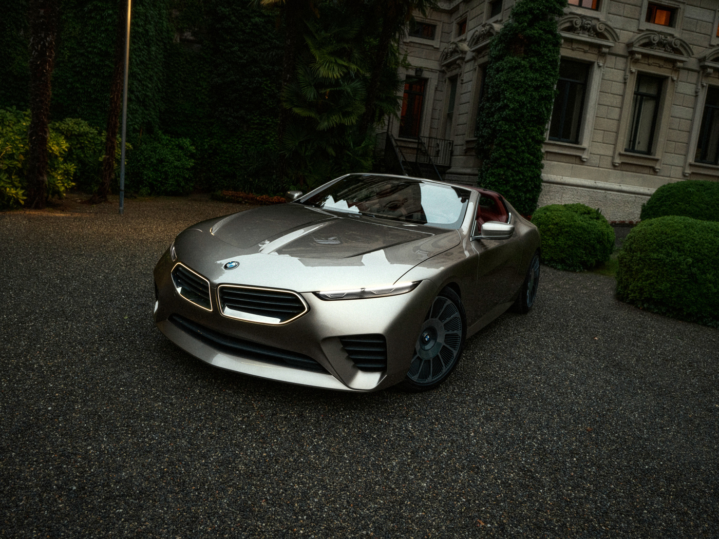 Автомобиль BMW Concept Skytop 2024 года