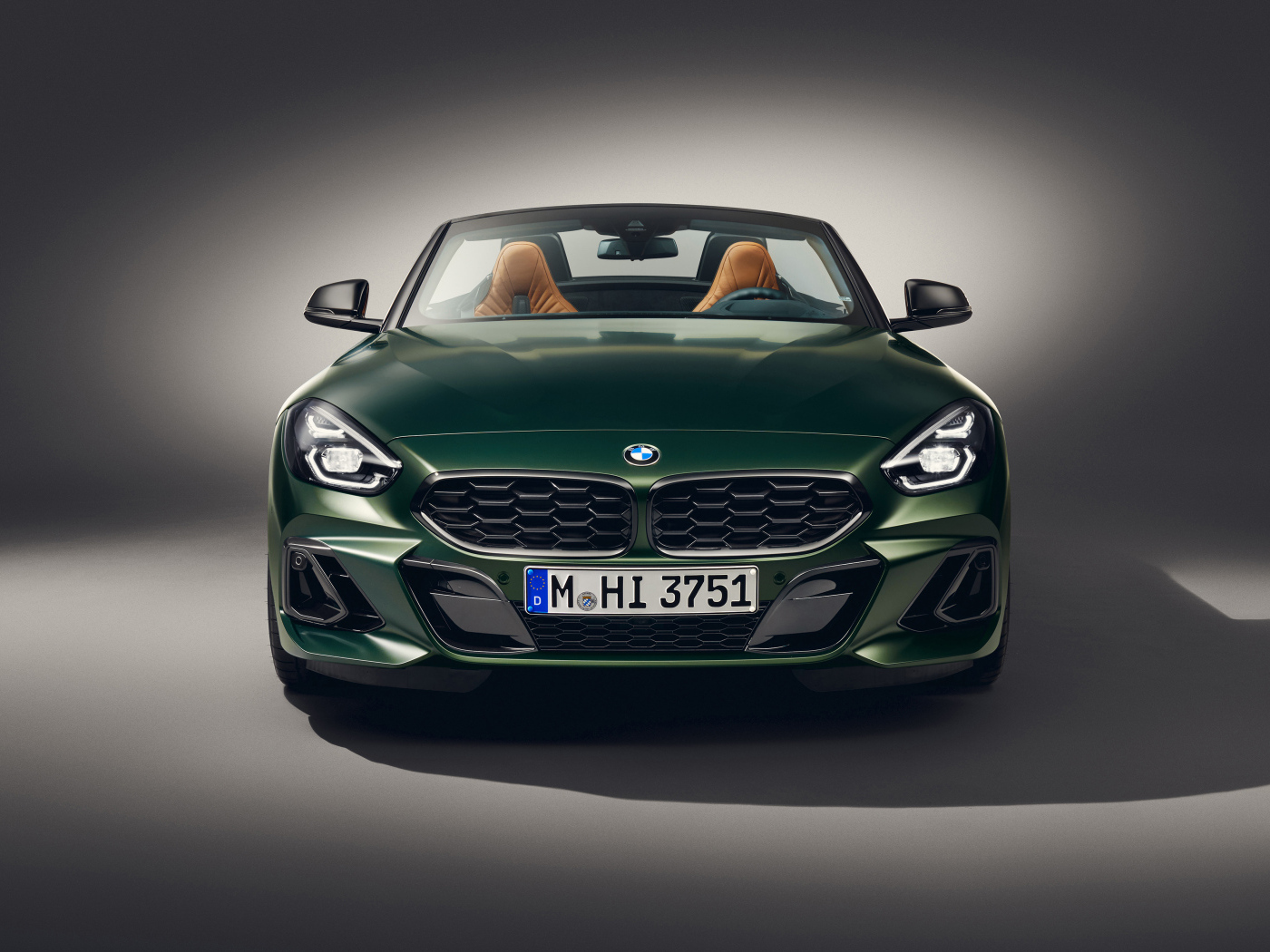 Автомобиль BMW Z4 M40i MT Pure Impulse Edition 2024 года вид спереди