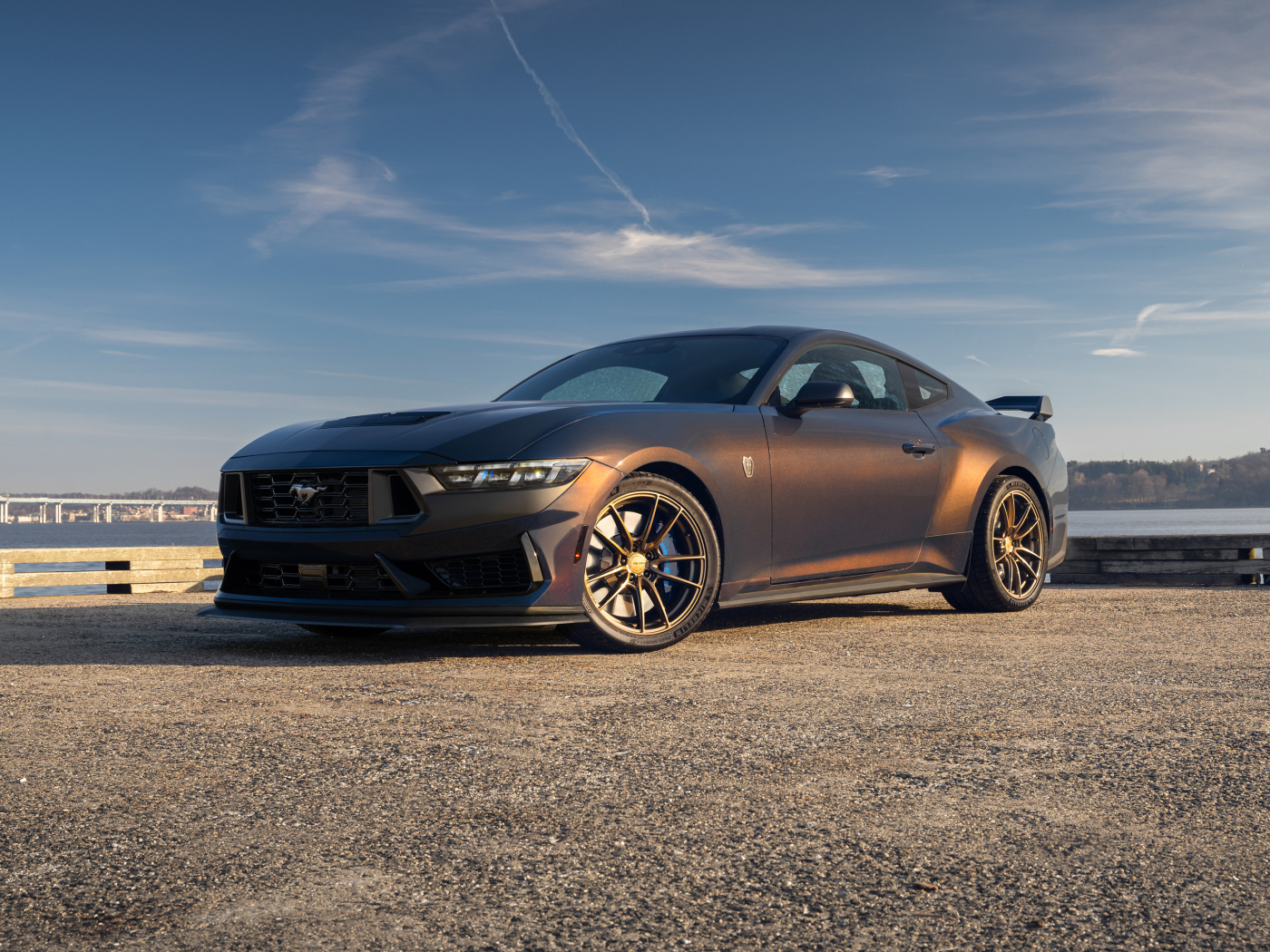 Автомобиль Ford Mustang Dark Horse