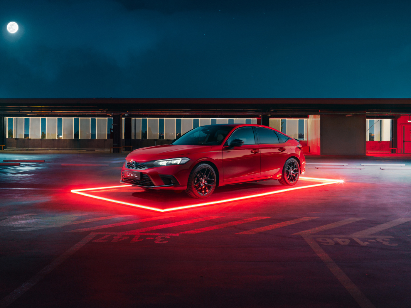 Красный электрокар Honda Civic