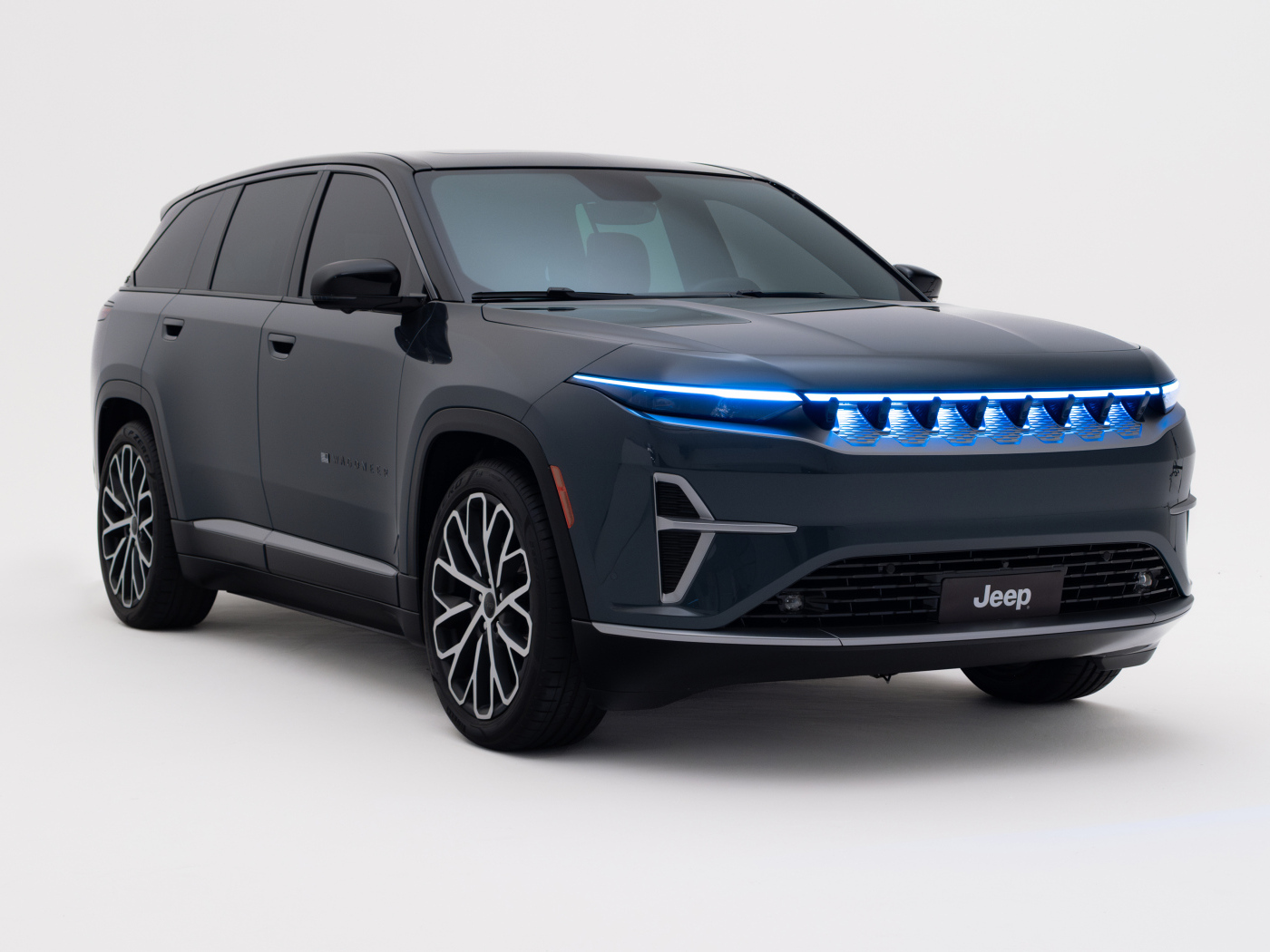 Автомобиль Jeep Wagoneer S Launch Edition 2024 года