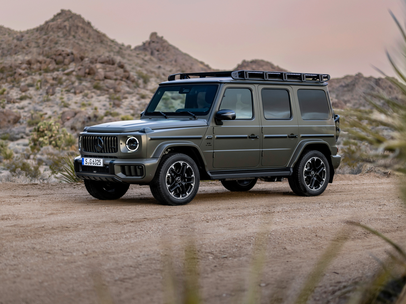 Большой внедорожник Mercedes-AMG G 63 2024  года