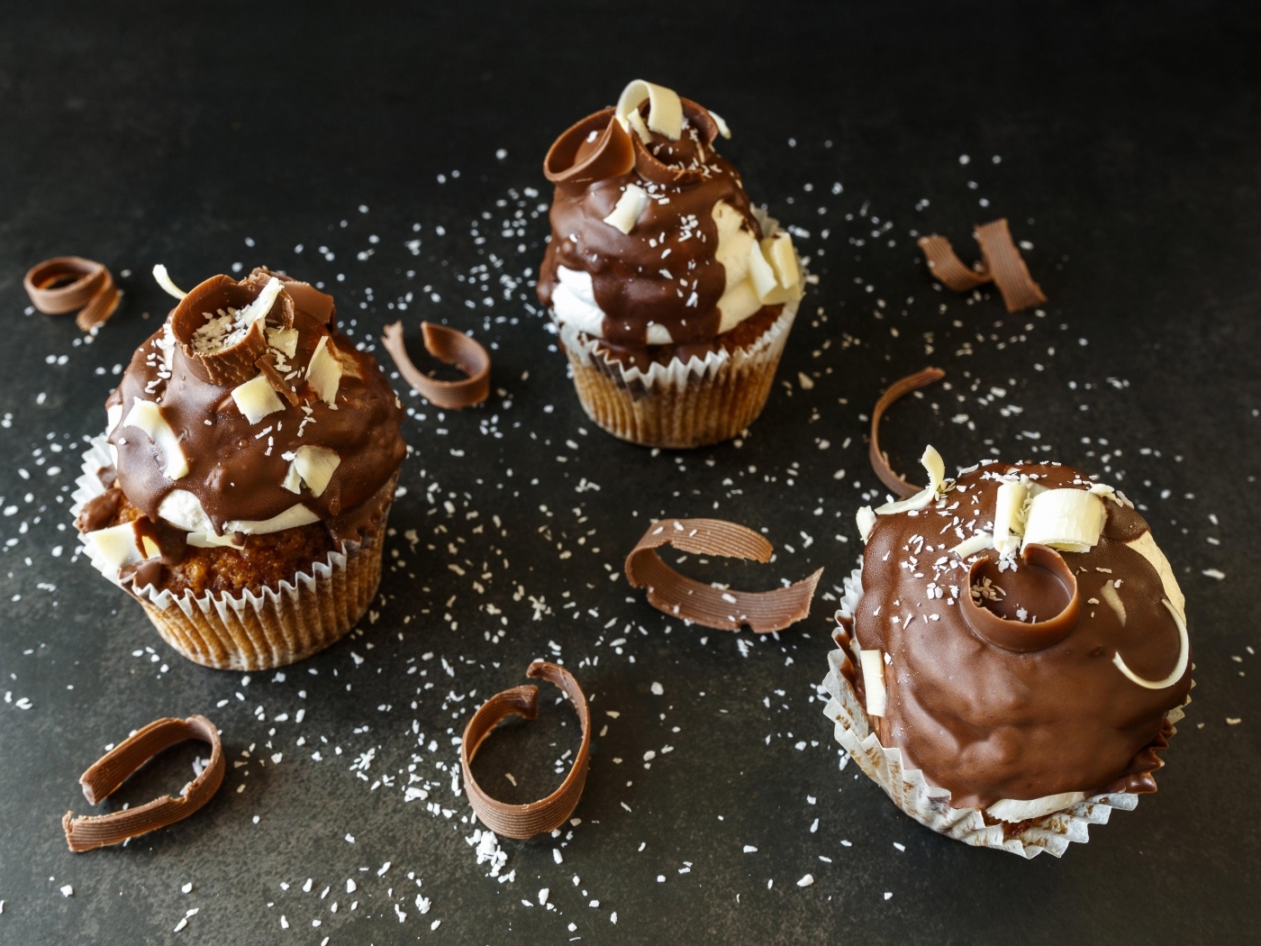 Аппетитные кексы с шоколадной стружкой