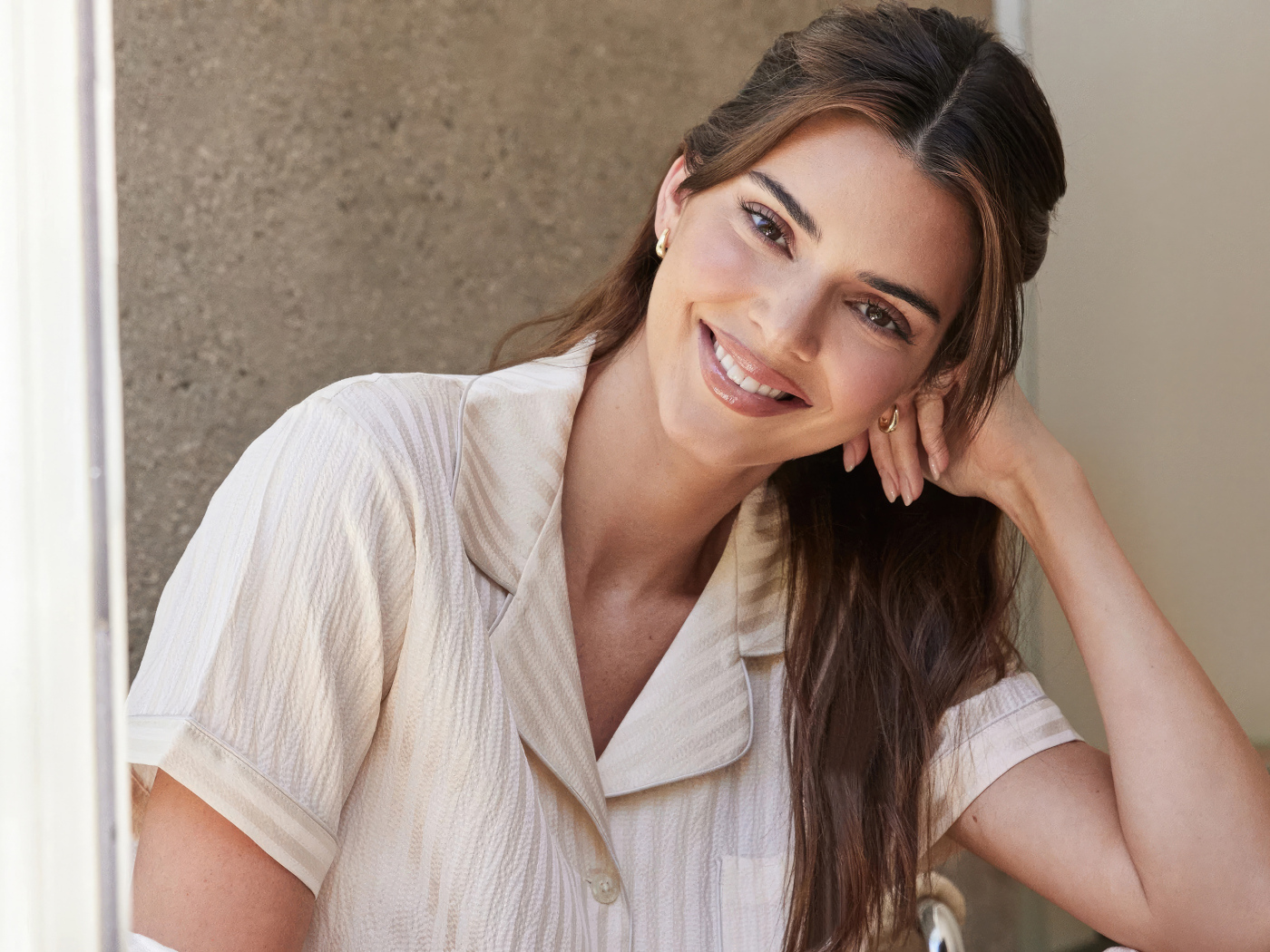 Милая улыбка модели Кендалл Дженнер