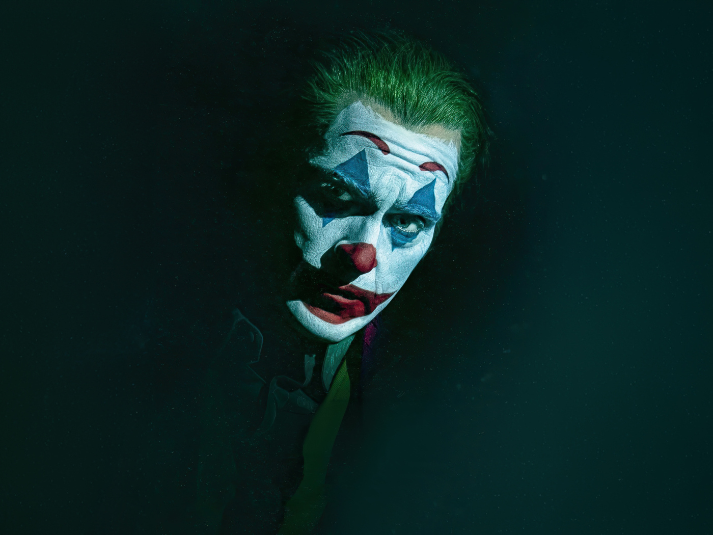 Хоакин Феникс в новом фильме Джокер: Безумие на двоих, 2024