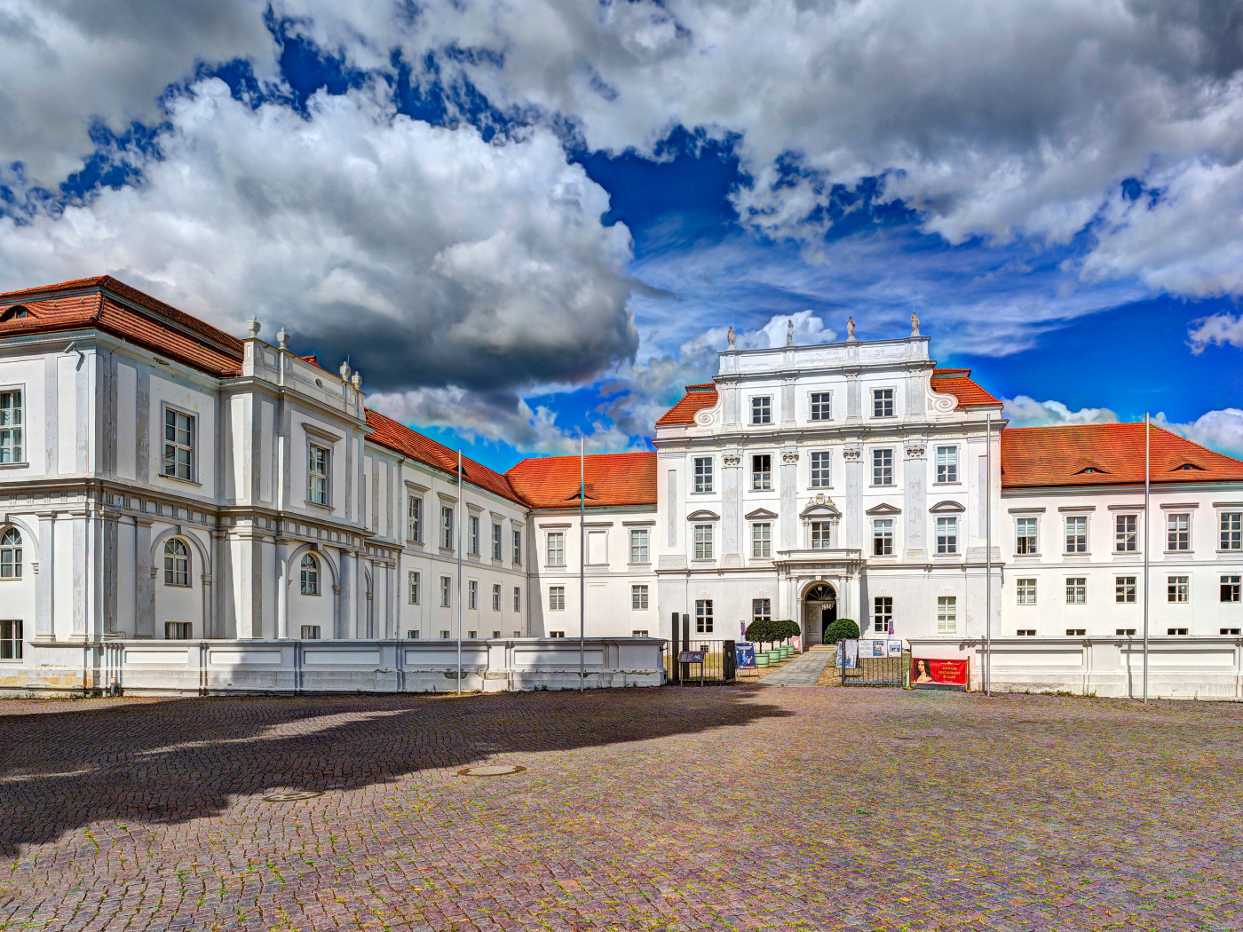 Здание ратуши в городе Ораниенбург, Германия