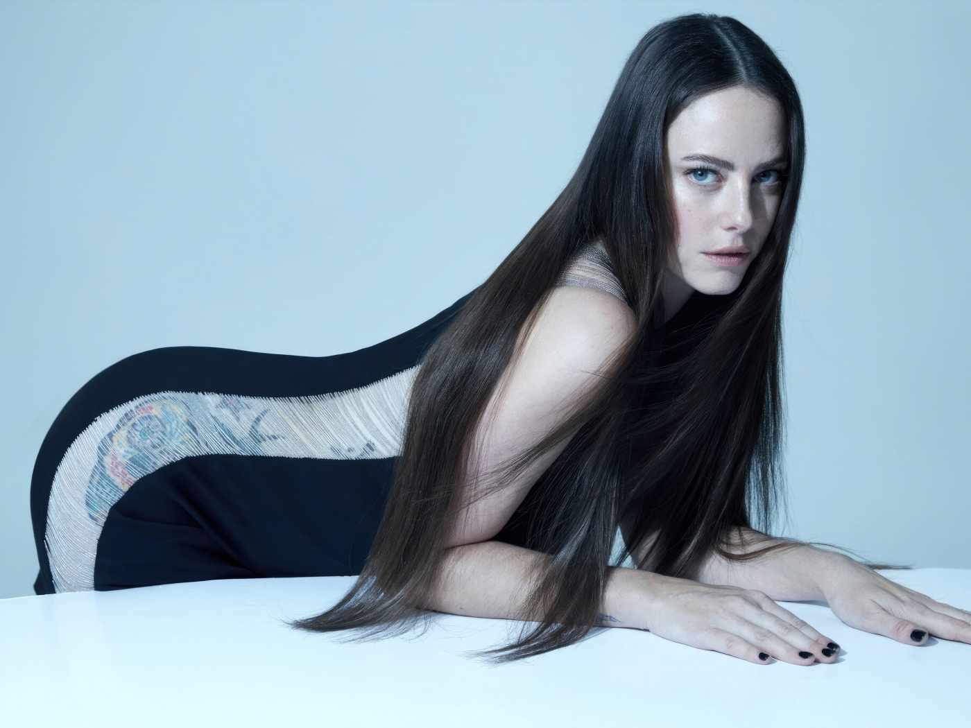 Молодая девушка актриса Кая Скоделарио