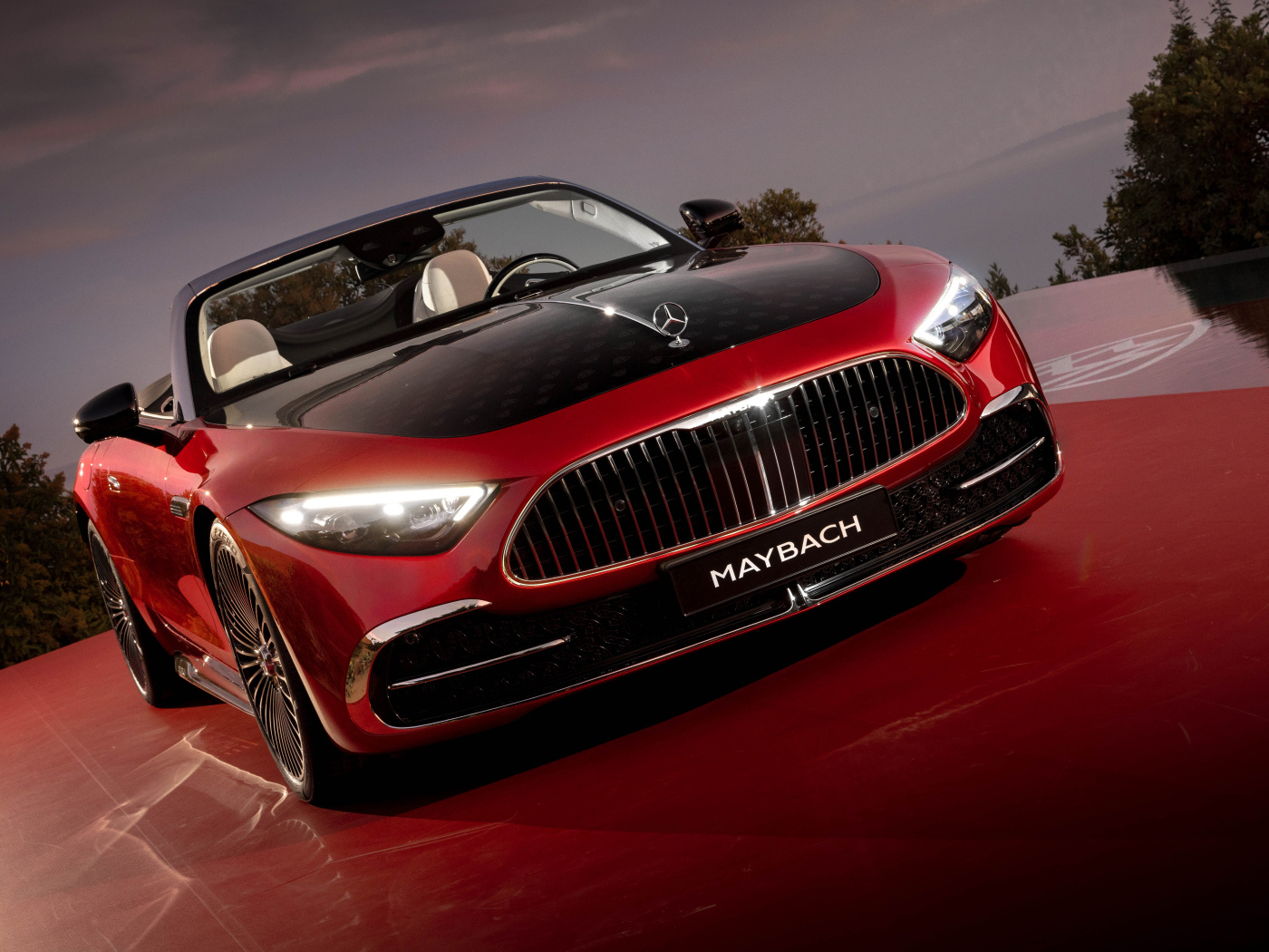 Красный Mercedes-Maybach SL 680 Monogram Series 2024 года