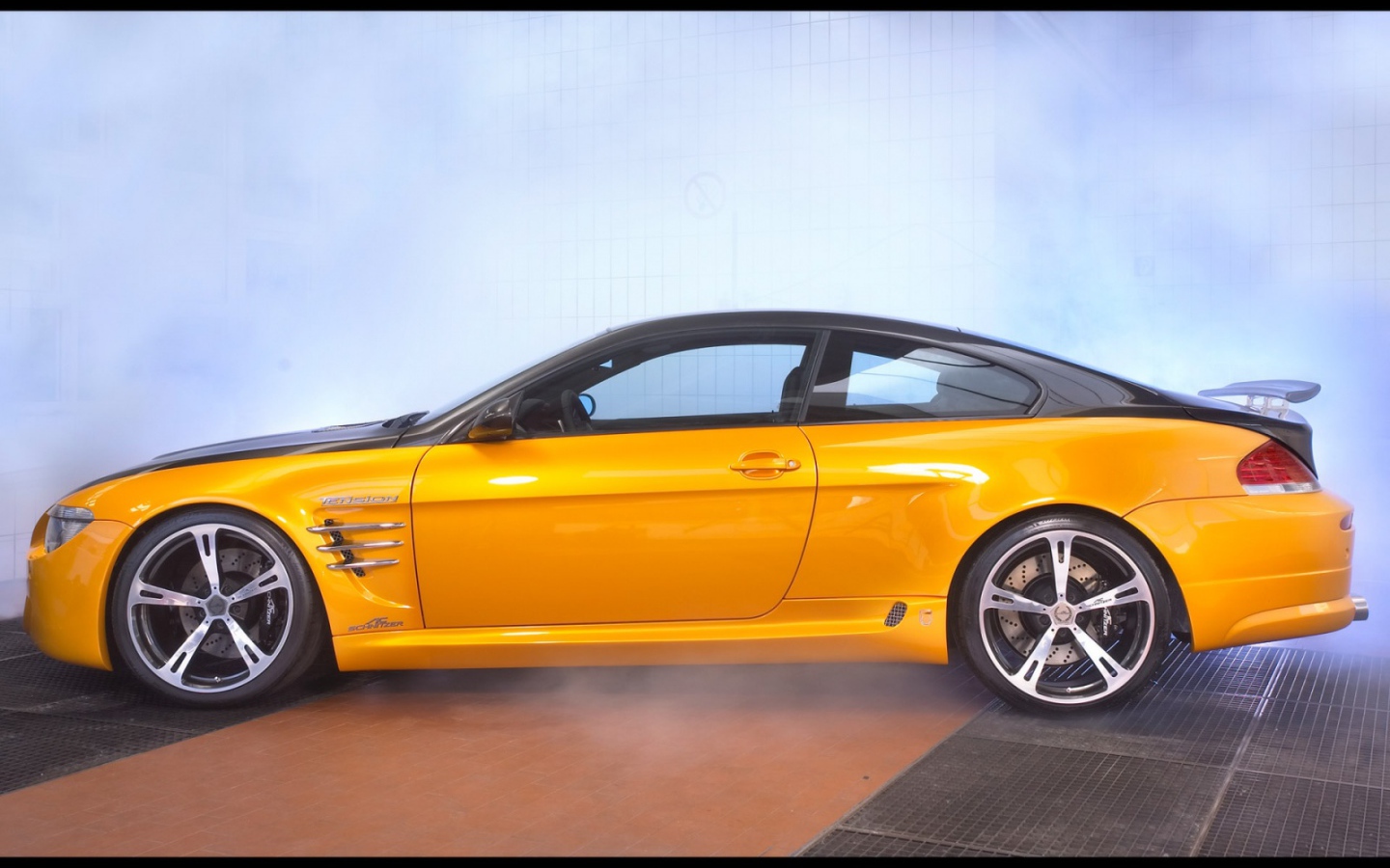 Schnitzer желто черный вид сбоку