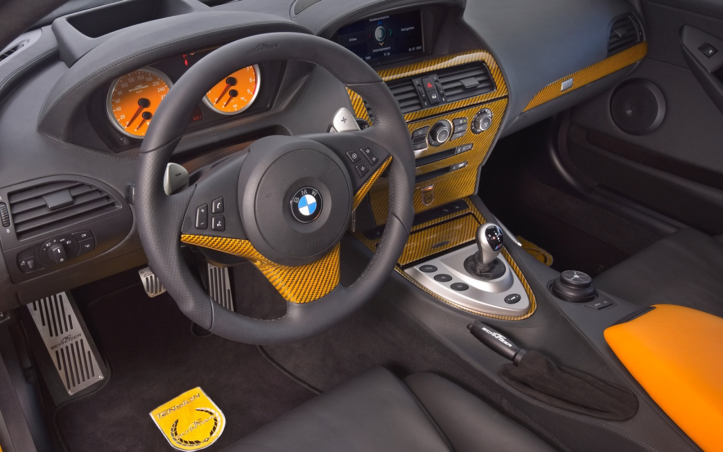 Внутри салона BMW Schnitzer