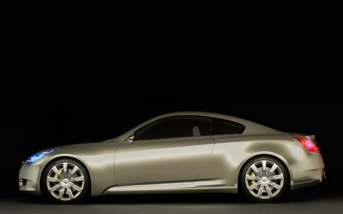 Крутая тачка Infiniti