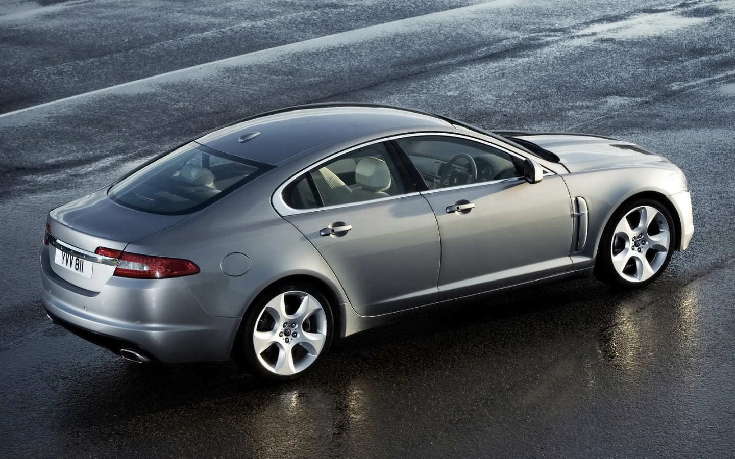 Элитный авто Jaguar XF