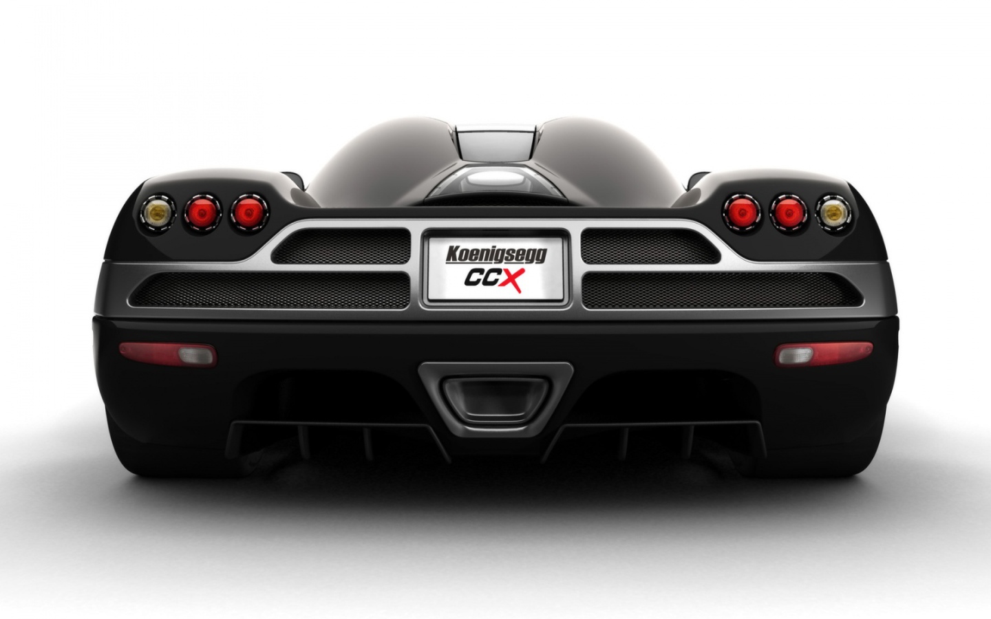 Черный спортивный Koenigsegg CCX