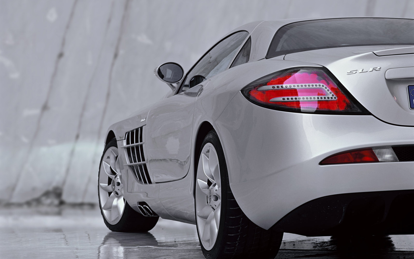 SLR McLaren - для любителей больших скоростей