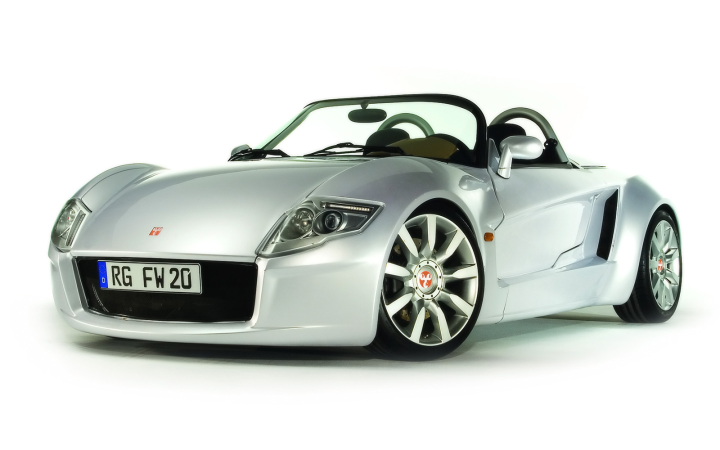 Автомобиль с положительным именем Yes Roadster