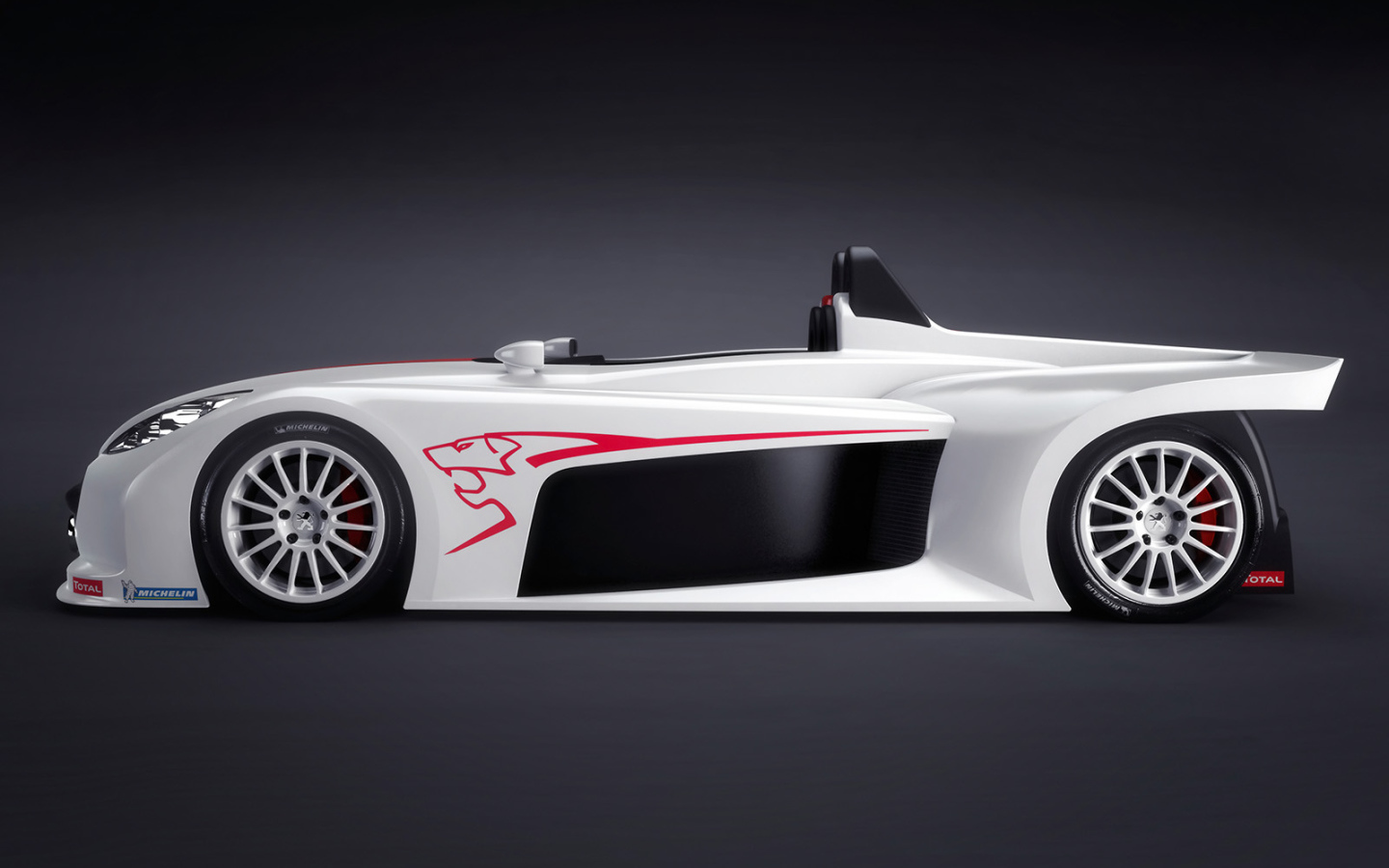 Спортивный кабриолет Пежо