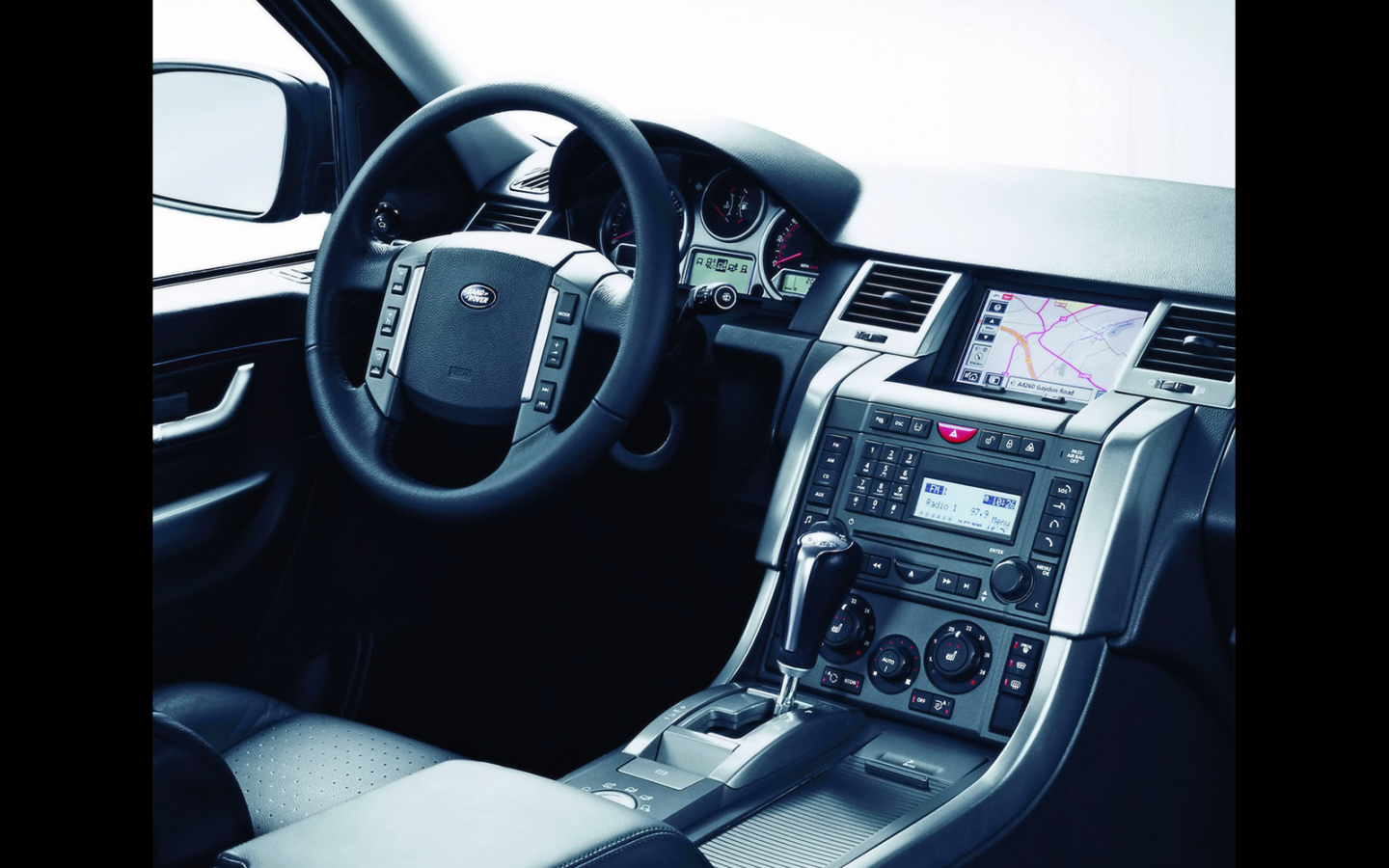 Салон Range Rover