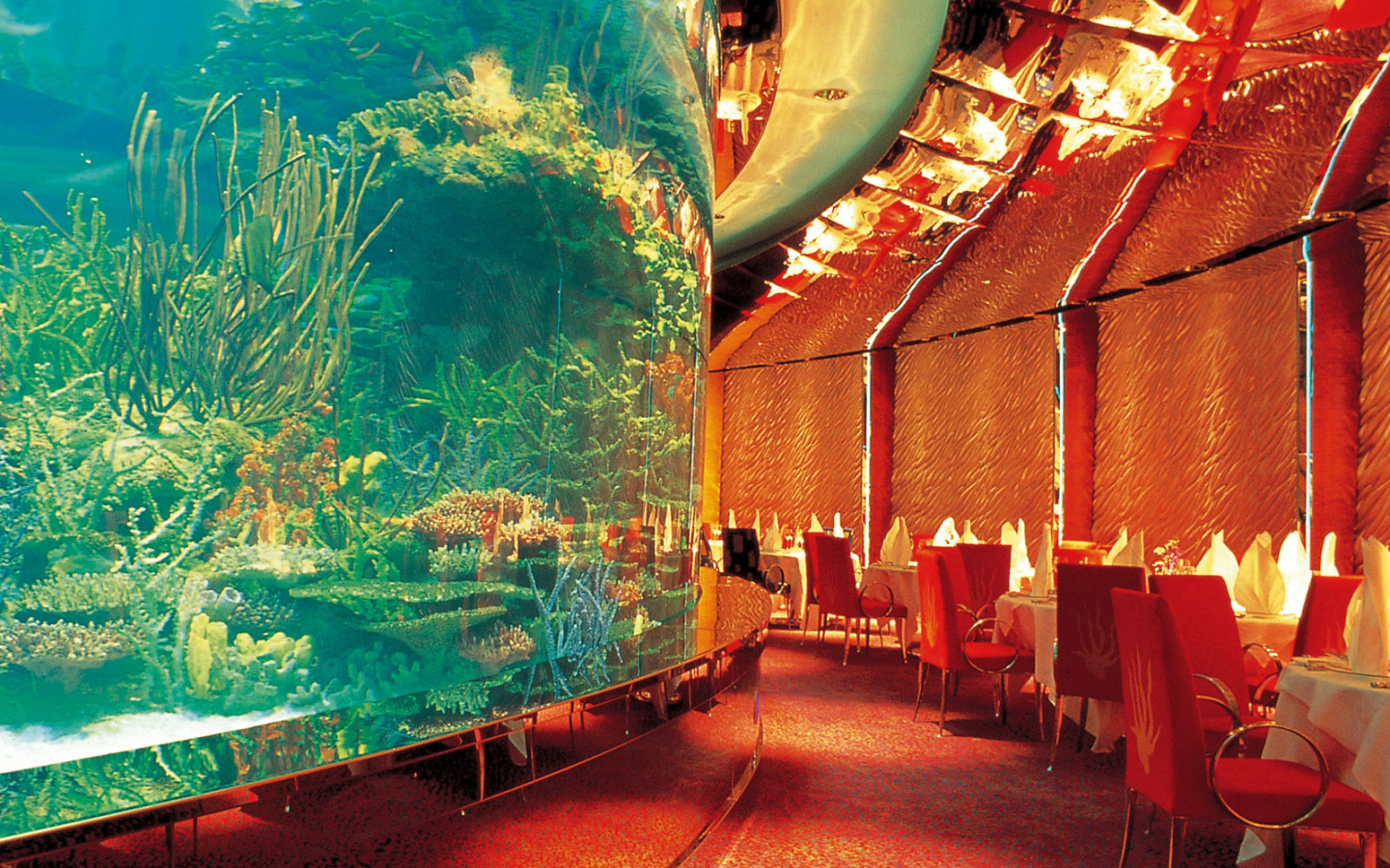 Аквариум в ресторане