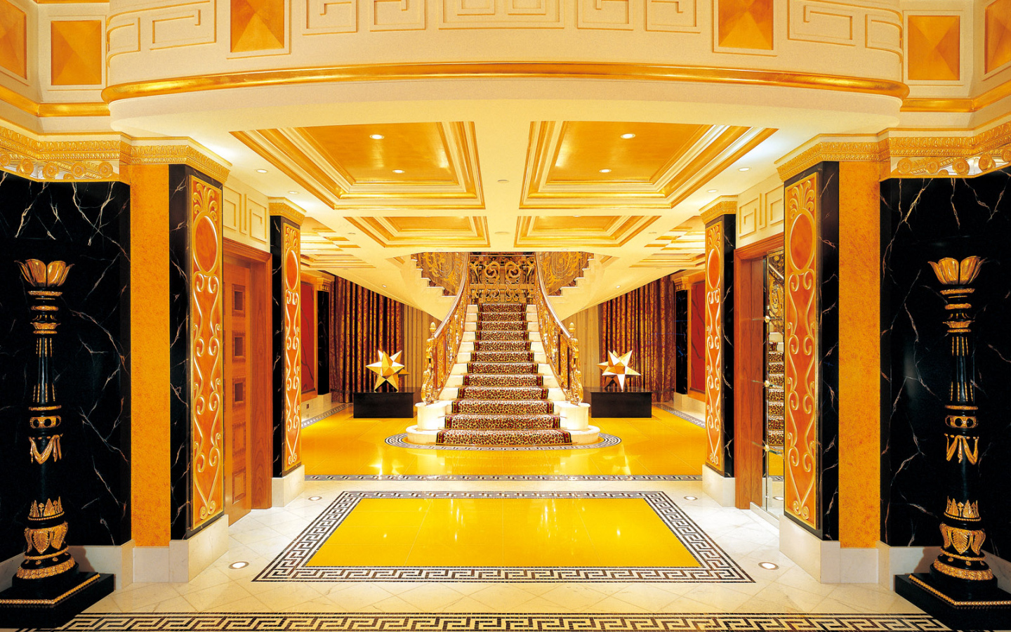 Дизайн парадной лестницы