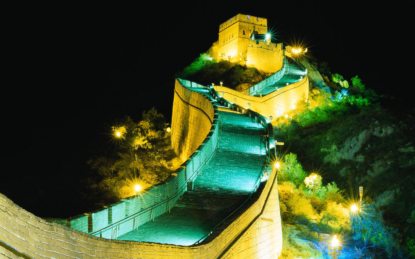 Great wall by night