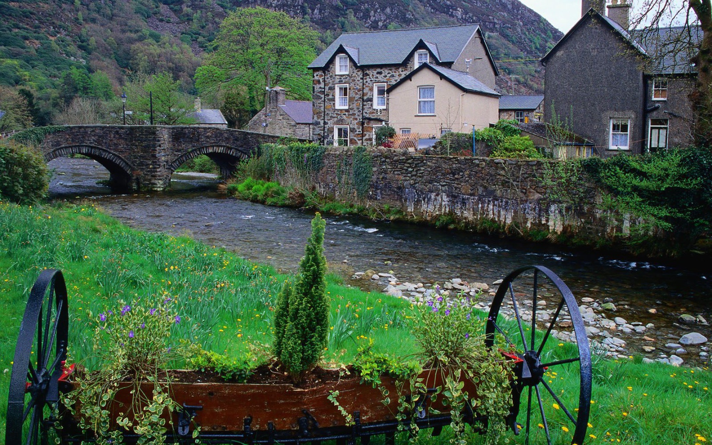 Речной домик