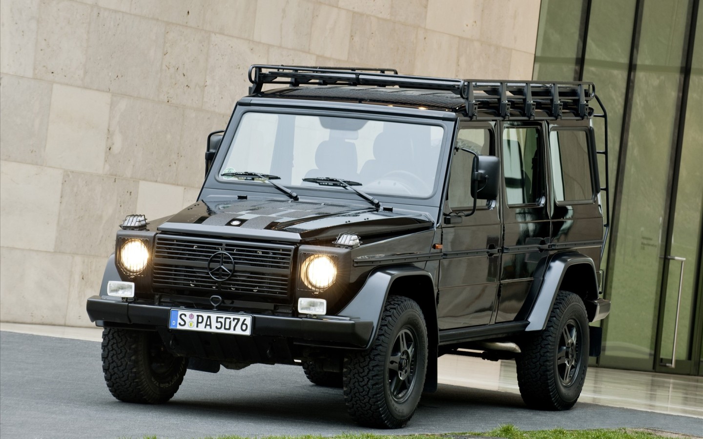 Внедорожник Mercedes