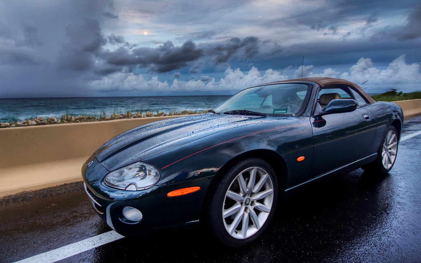 Кабриолет у моря