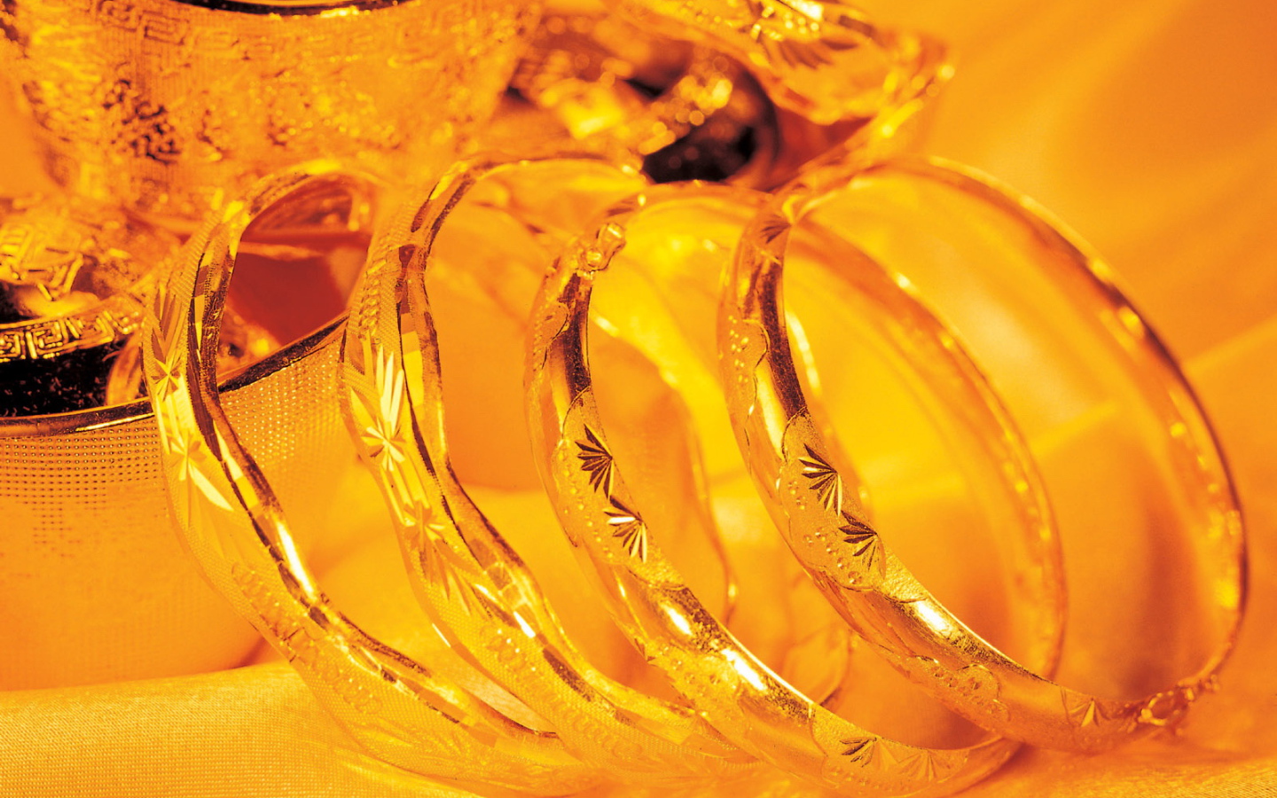 Золотые украшения