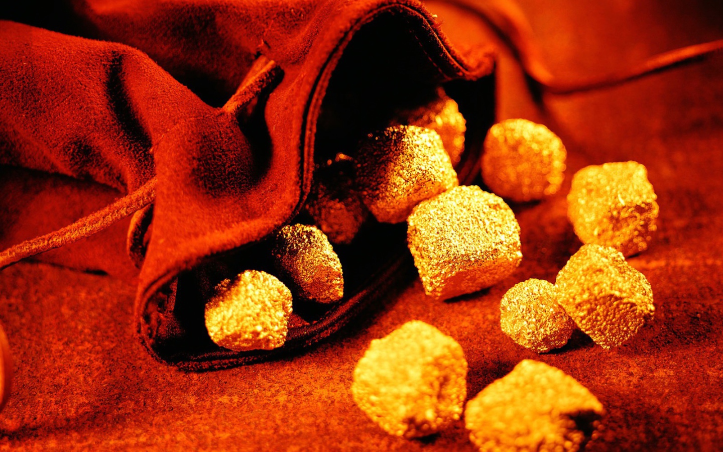 Золотые самородки