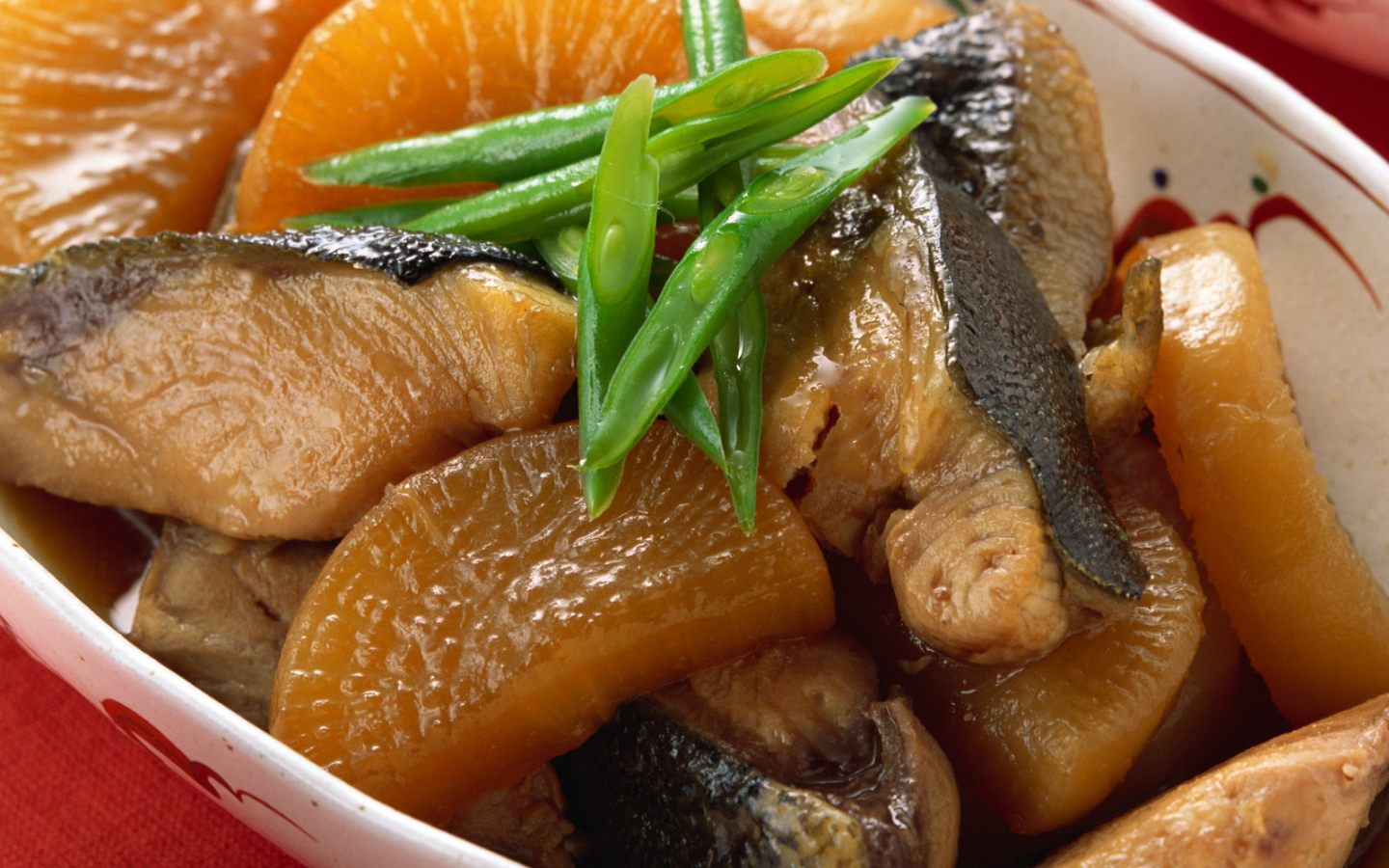 Рыбка с картошкой и фасолью