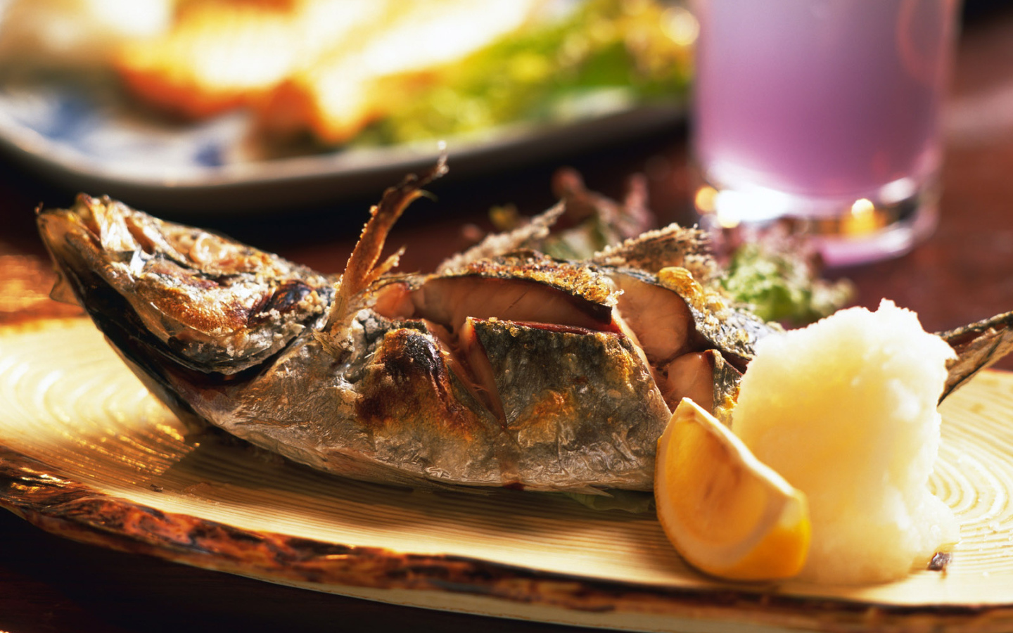 Жаренная рыбка с лимоном