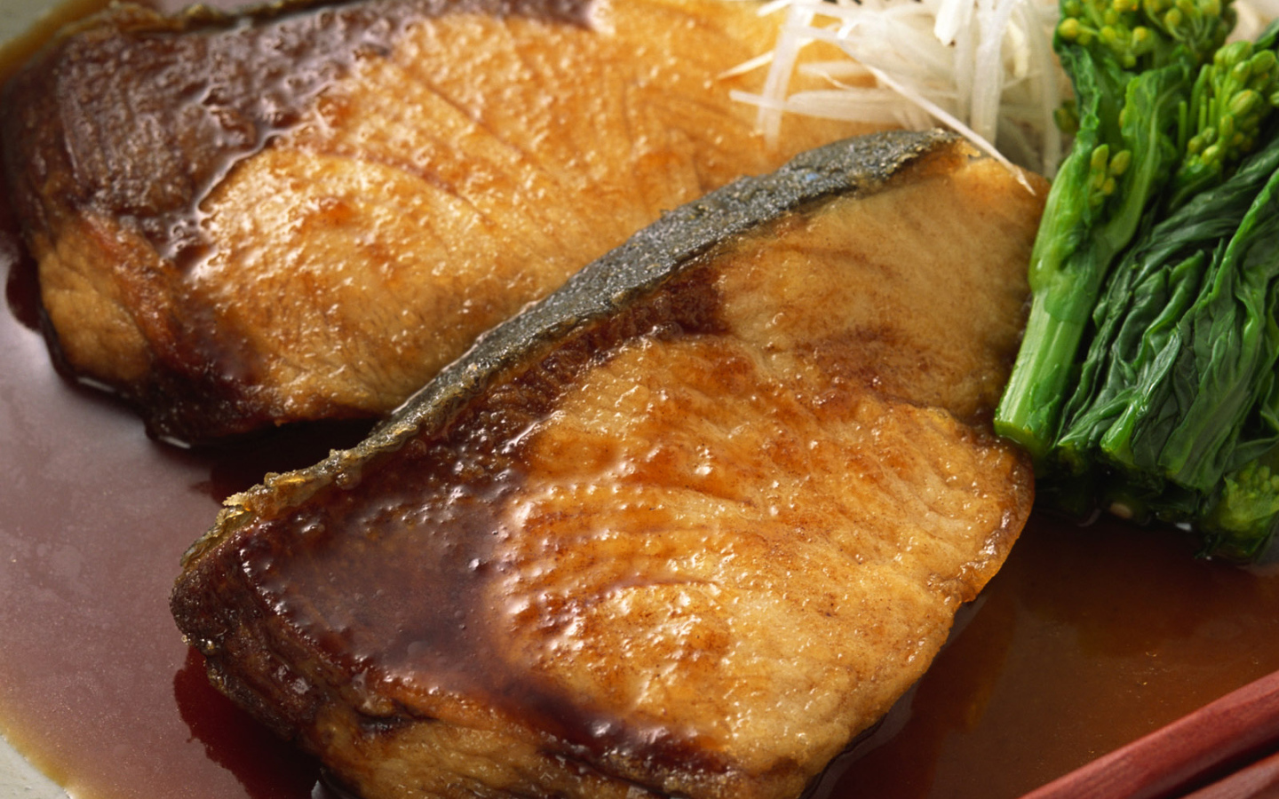 Два кусочка мяса