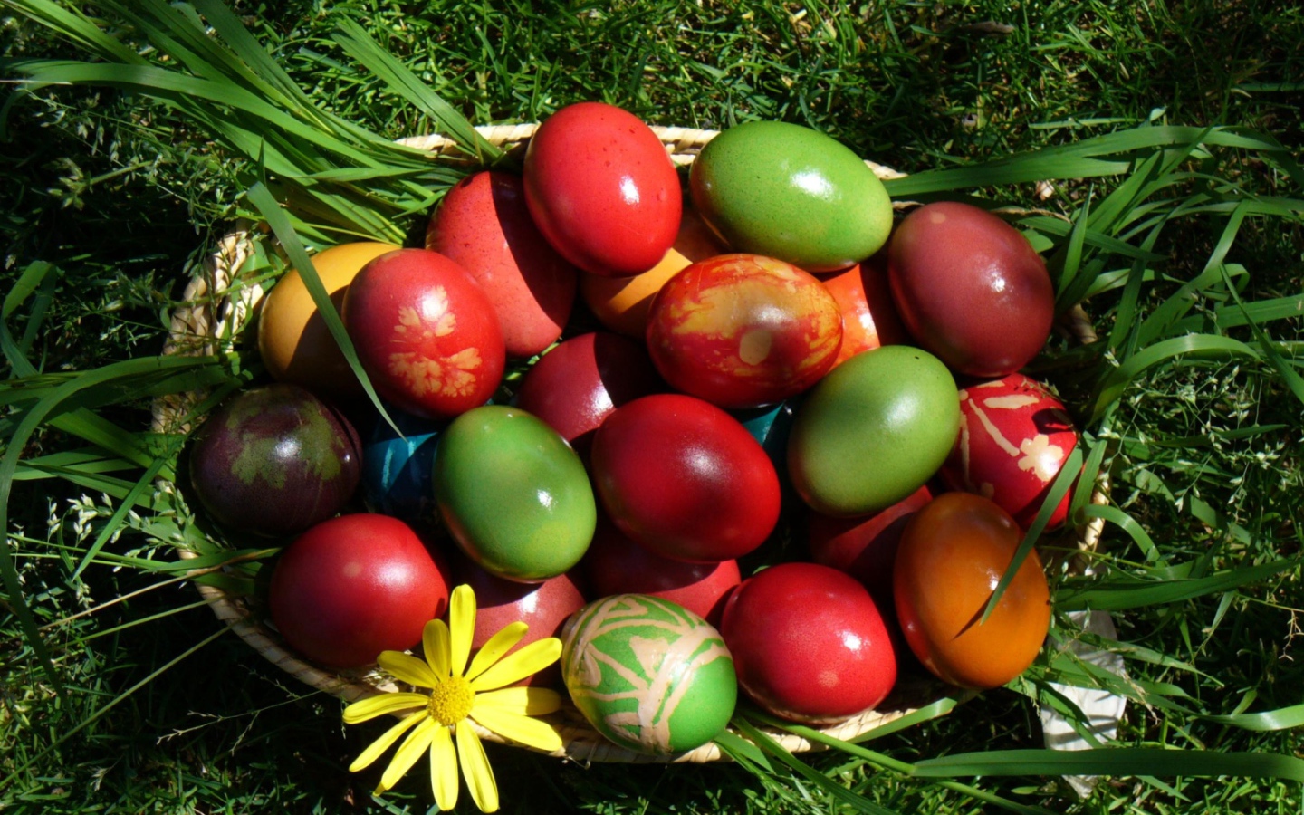 Разноцветные Пасхальные яйца
