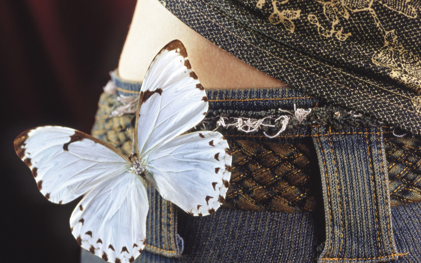 С 8 мартом дорогие женщины