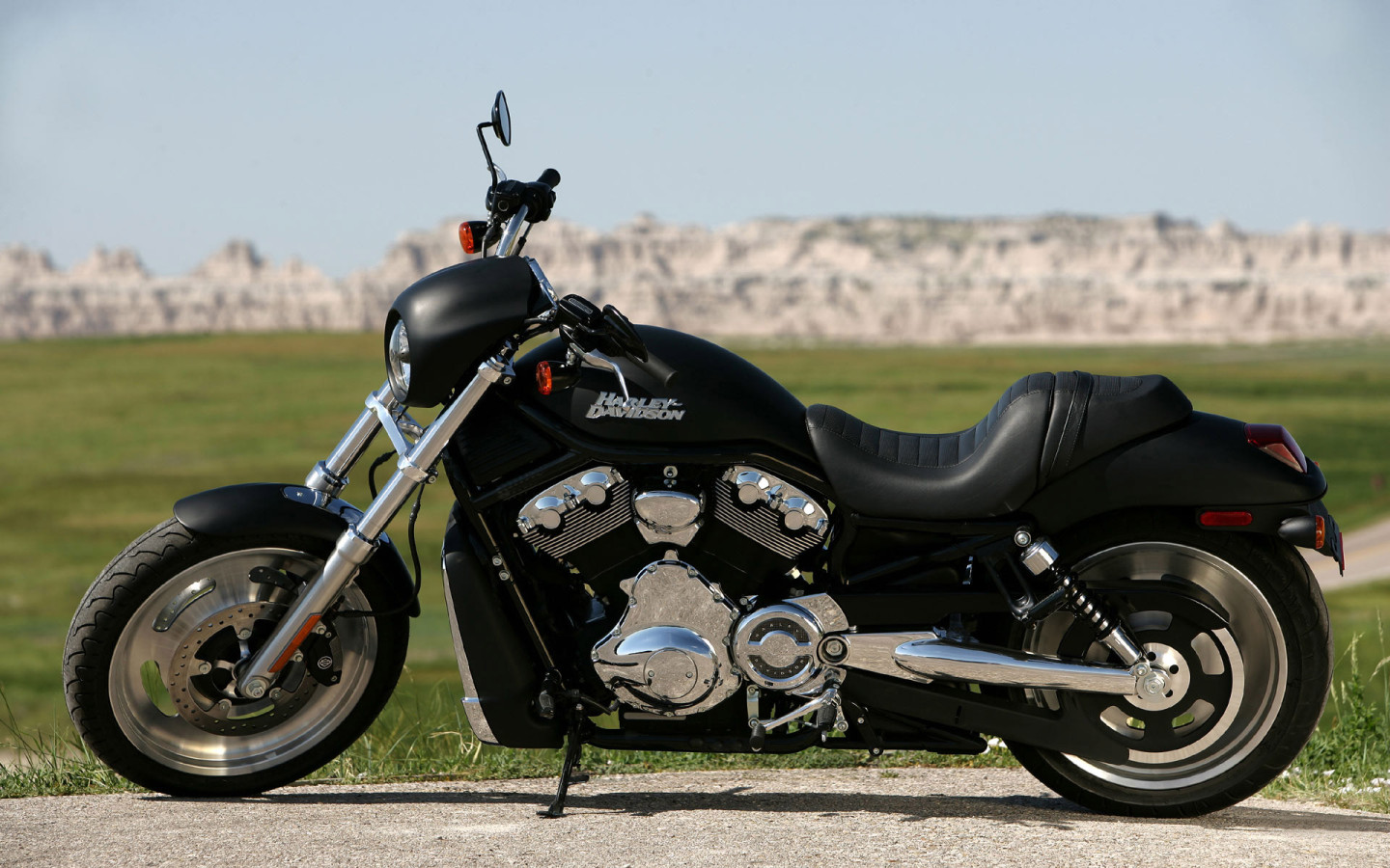 Harley Davidson черный мотоцикл
