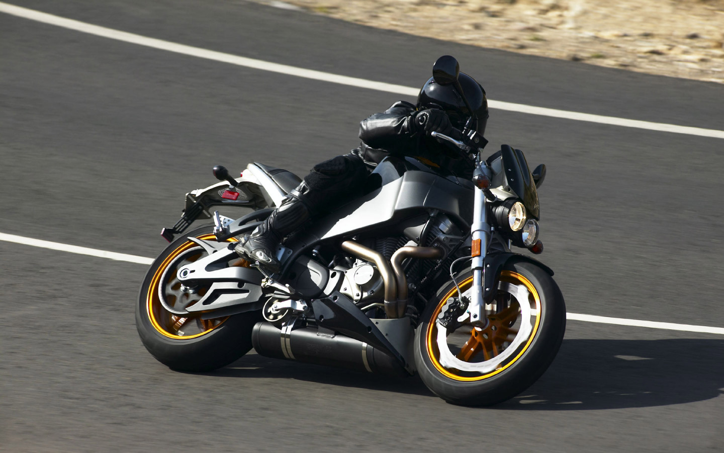 Спортивный мотоцикл