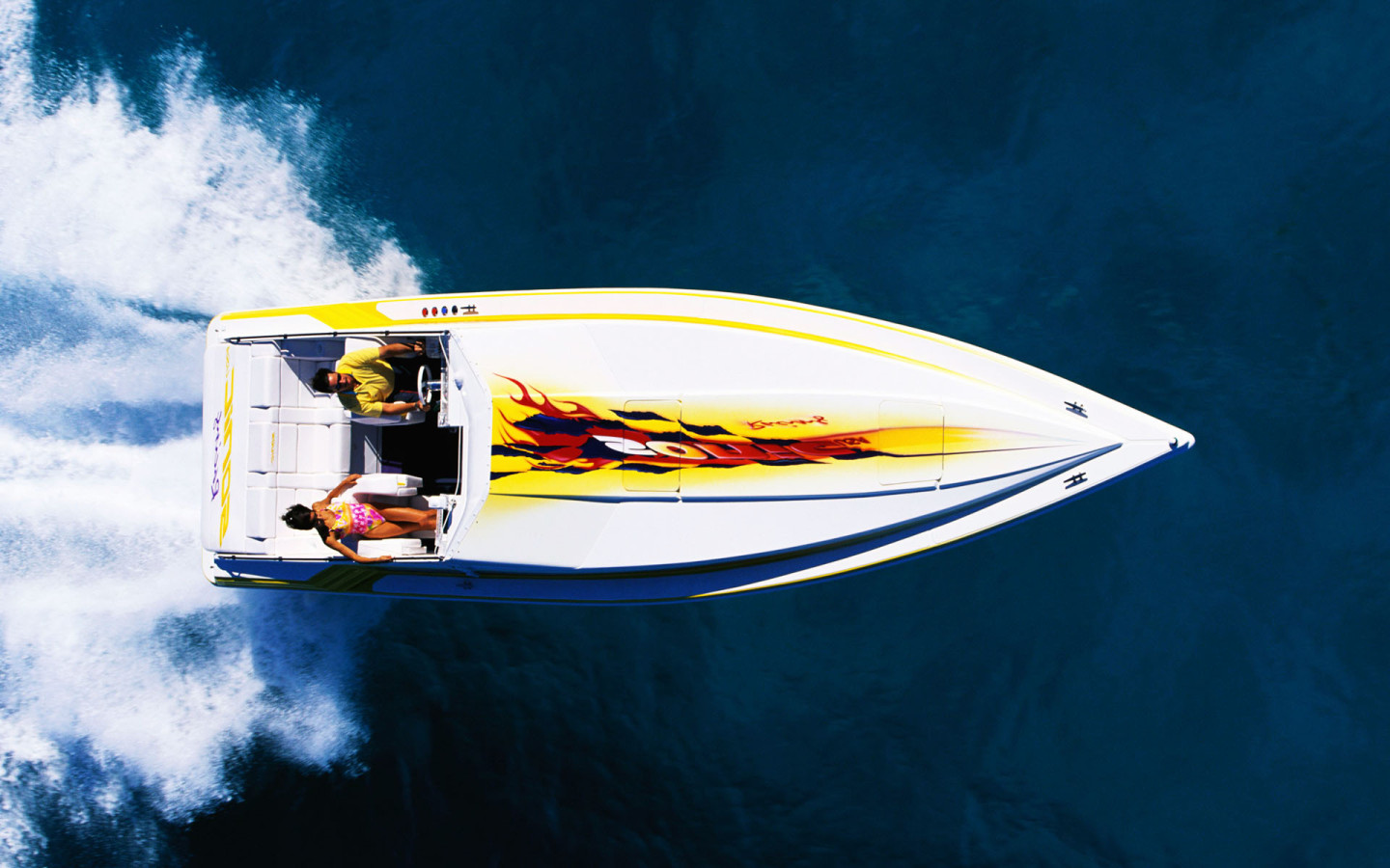 Поездка на моторном катере