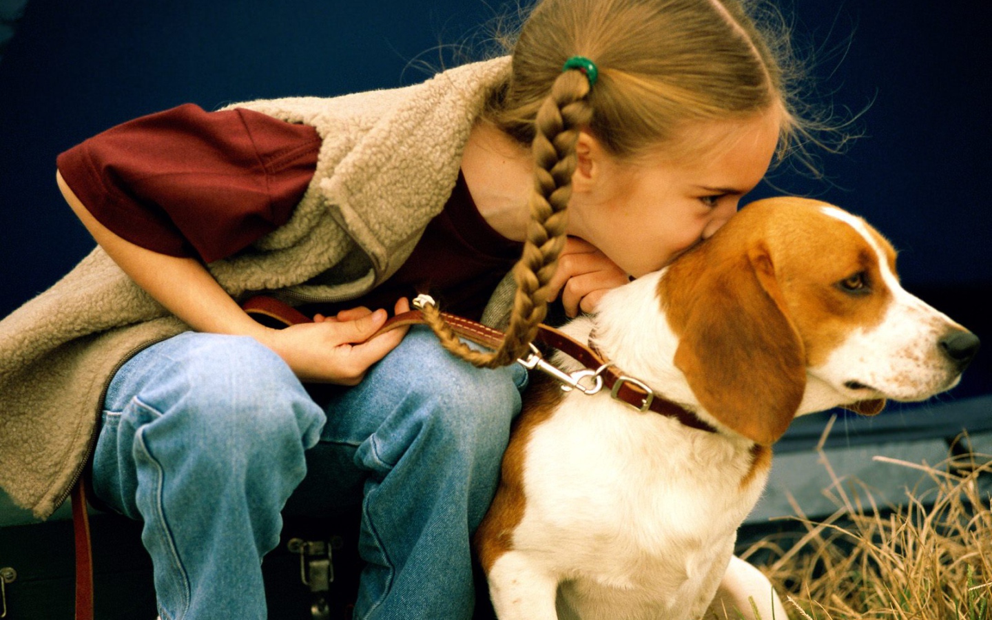 Девочка с собакой