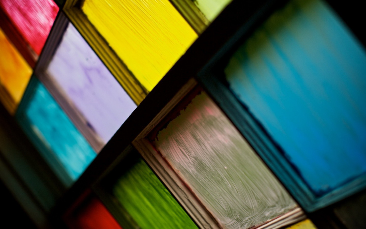 Разноцветные стекла