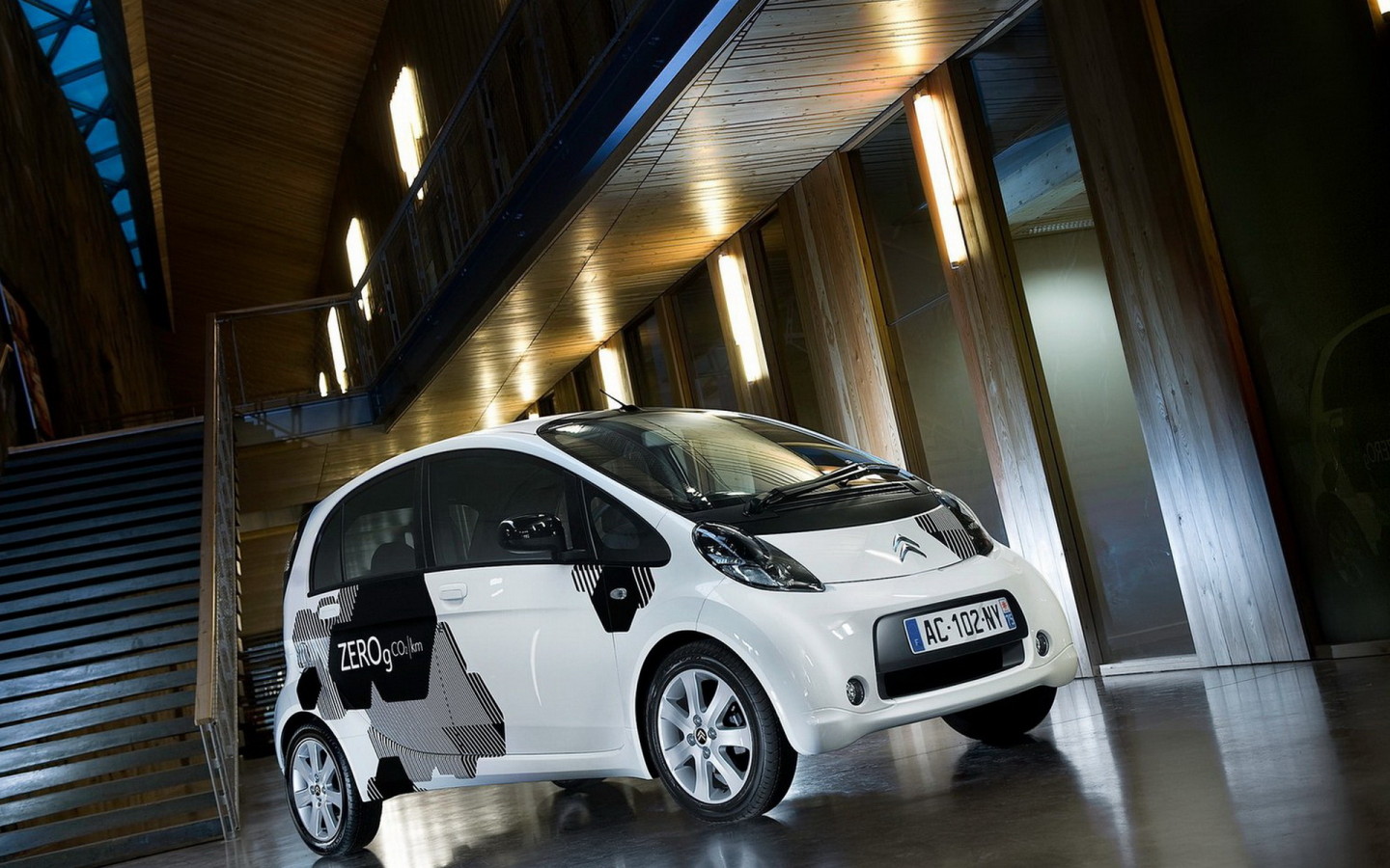 Ситроен C-Zero 2011