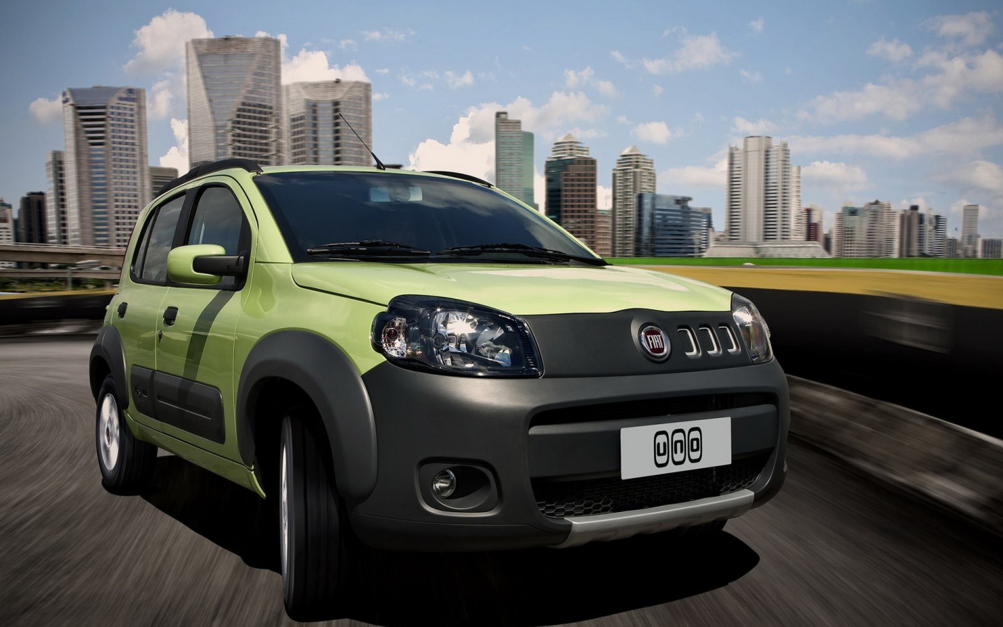 Фиат Уно в движении