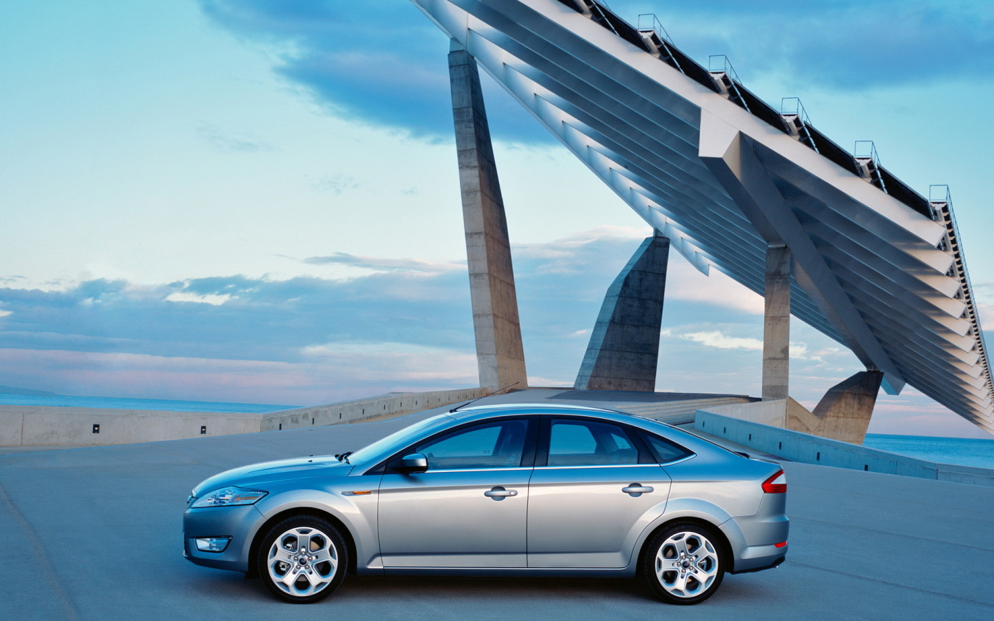 Ford Mondeo Hatchback