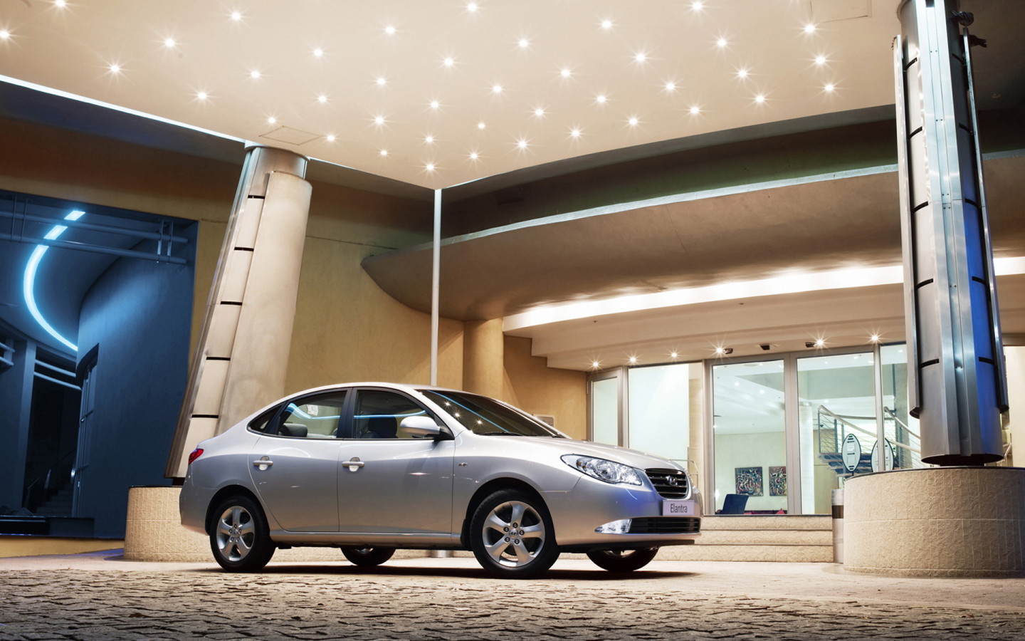 Хендай Элантра грация совершенных форм