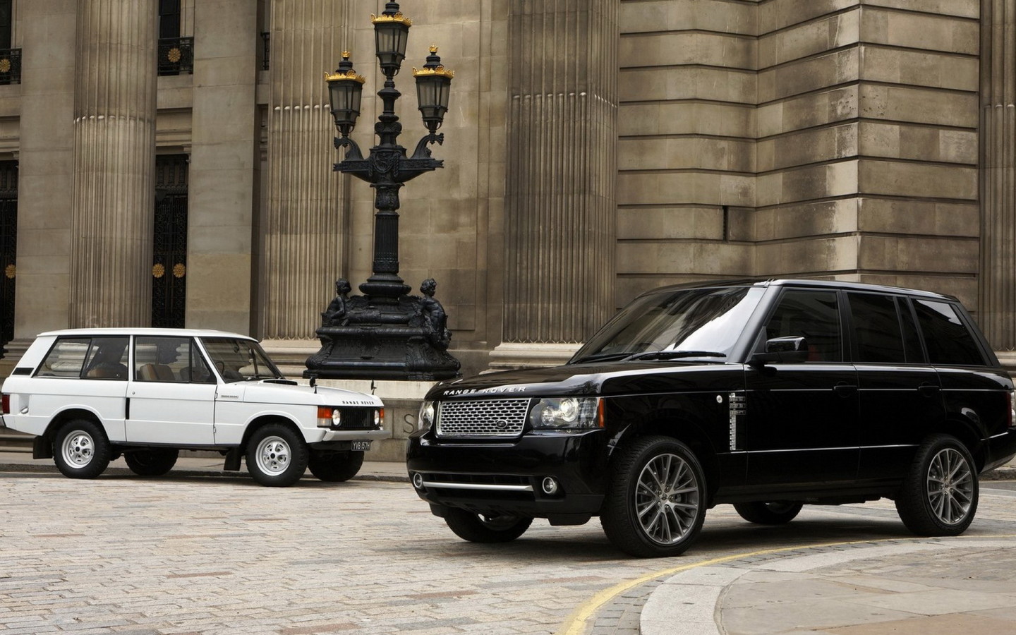 Land Rover-Range Rover Autobiography Black 2011