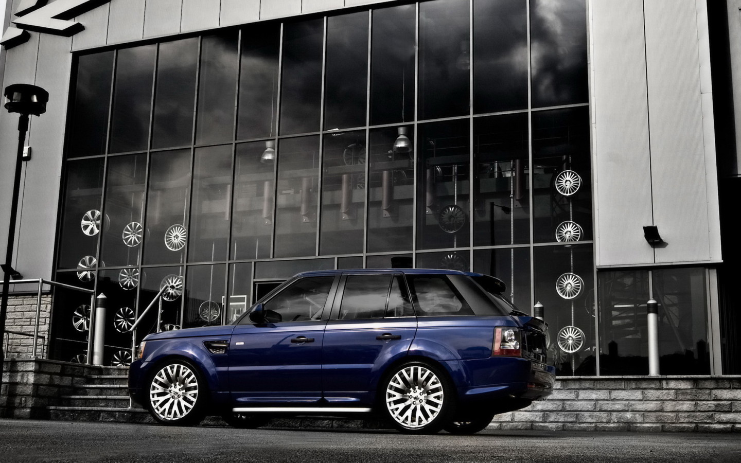 Range-Rover-RS300