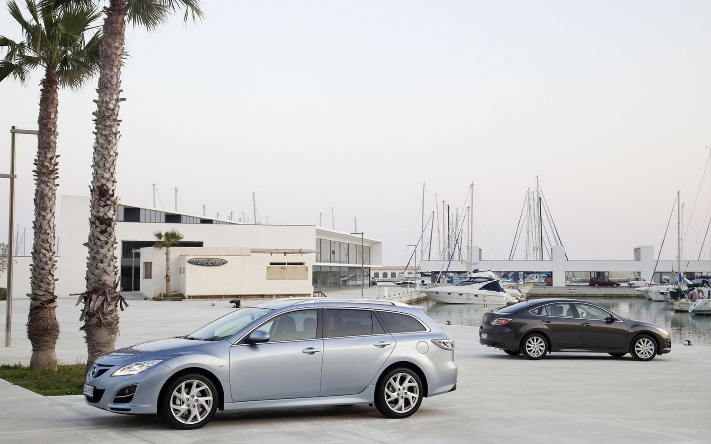 Стремительная Мазда 6 универсал