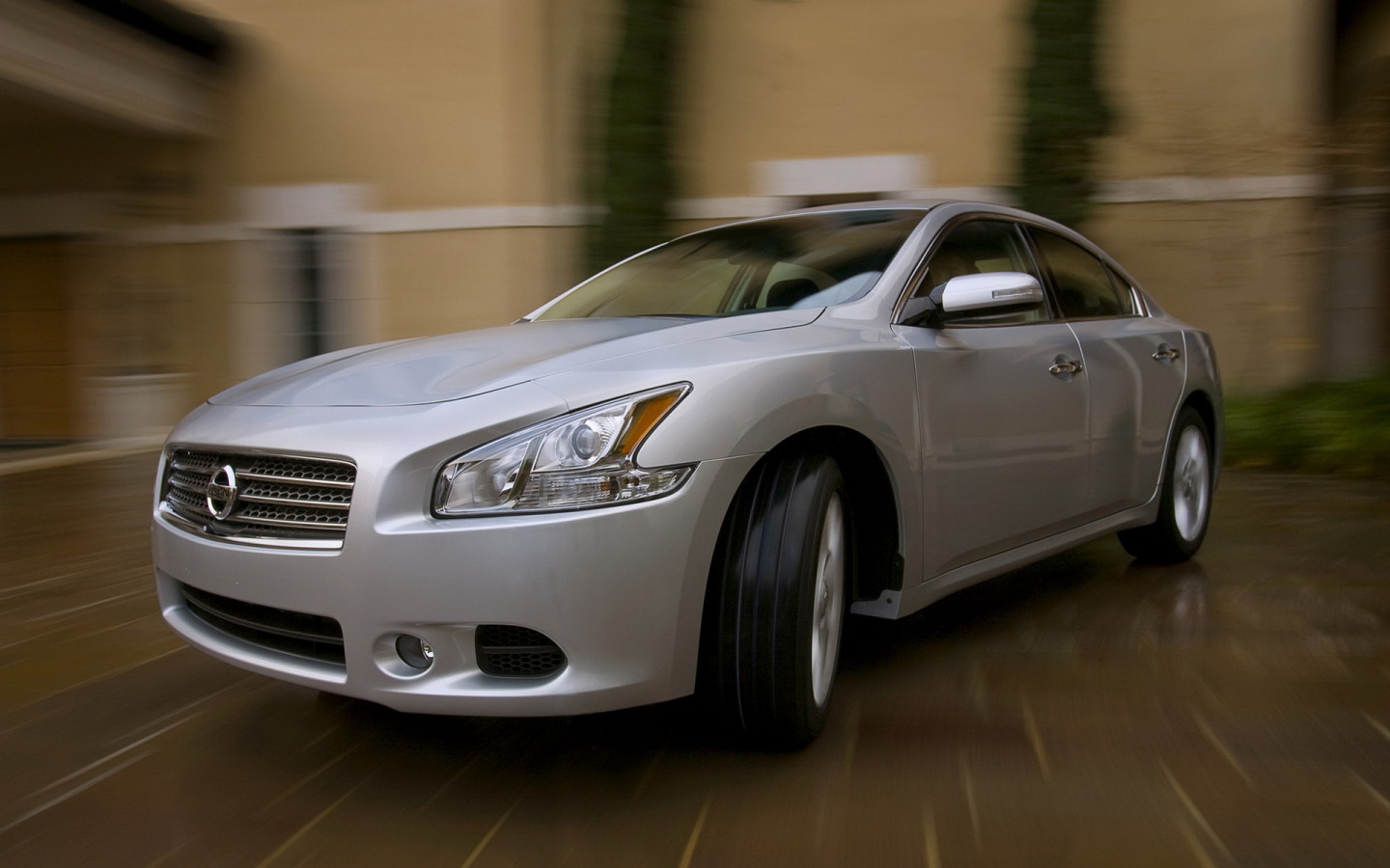 Ниссан Максима седан